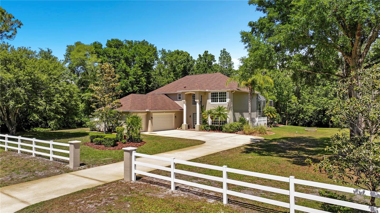 305 COUNTRY CIRCLE DRIVE E