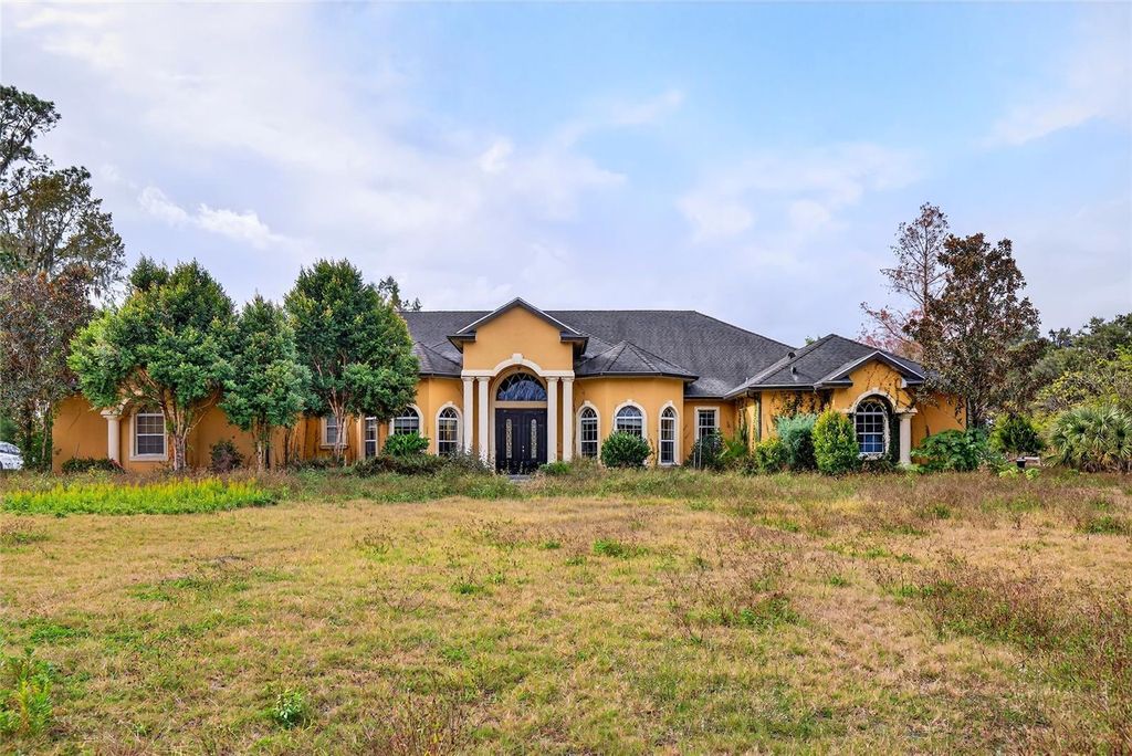 Photo of 12230 N Us Highway 441, Citra, FL 32113 (MLS # O6368543)