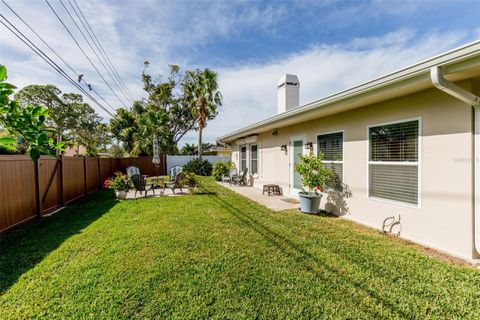 A home in SEMINOLE