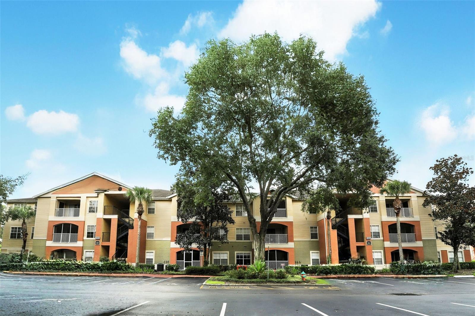 VILLAS AT LAKESIDE A CONDO - Residential