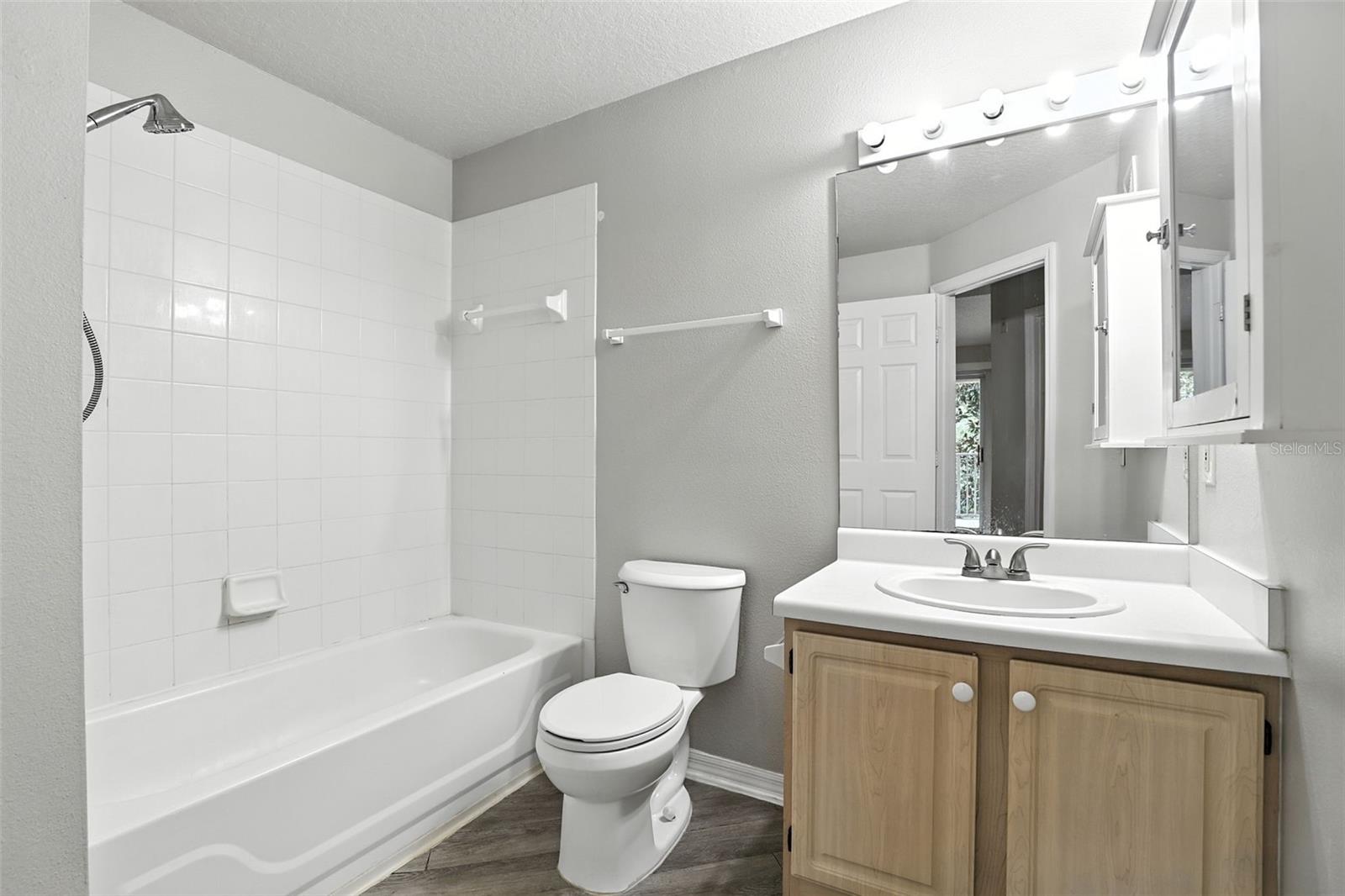 VILLAS AT LAKESIDE A CONDO - Residential