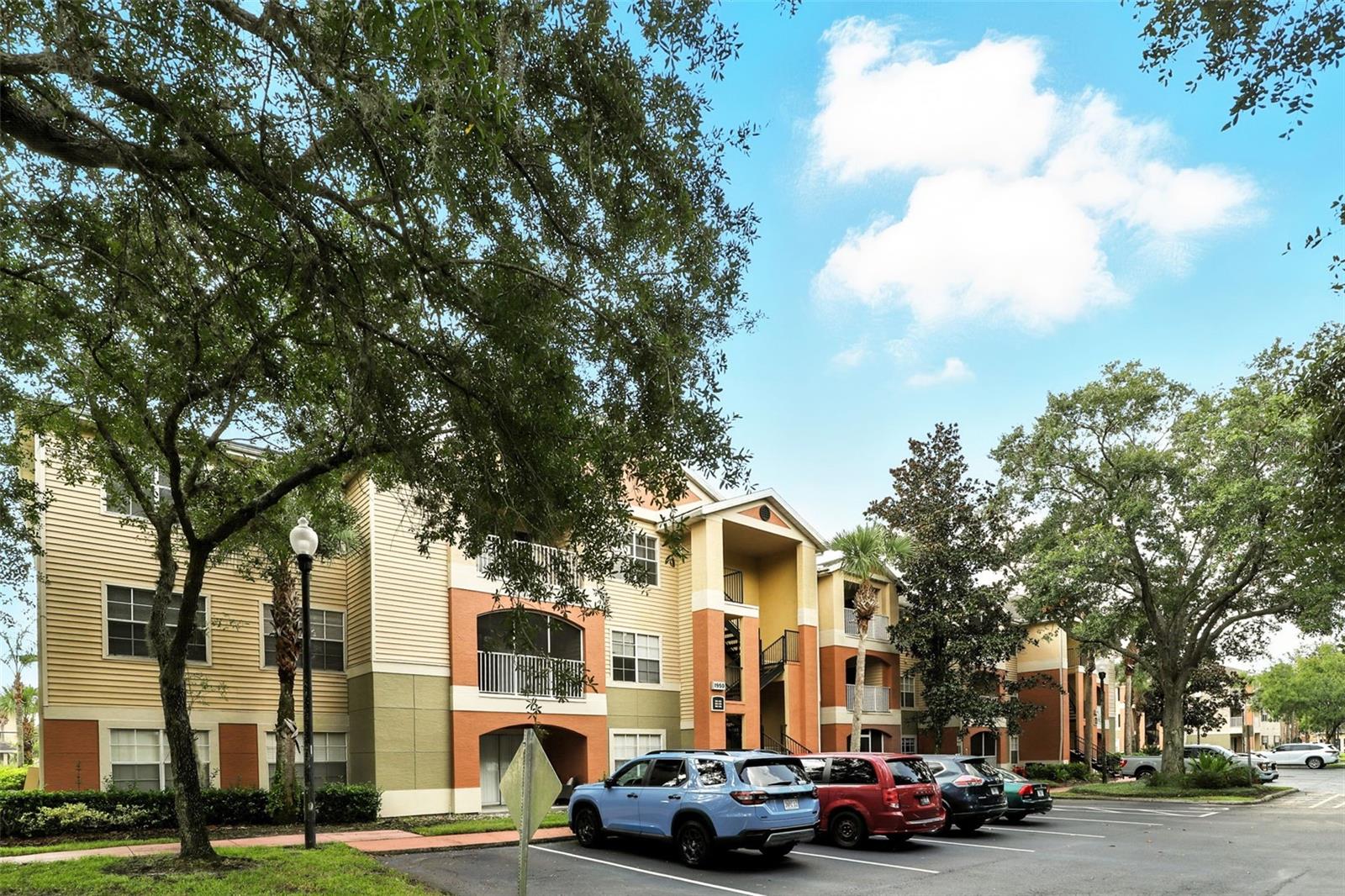 VILLAS AT LAKESIDE A CONDO - Residential