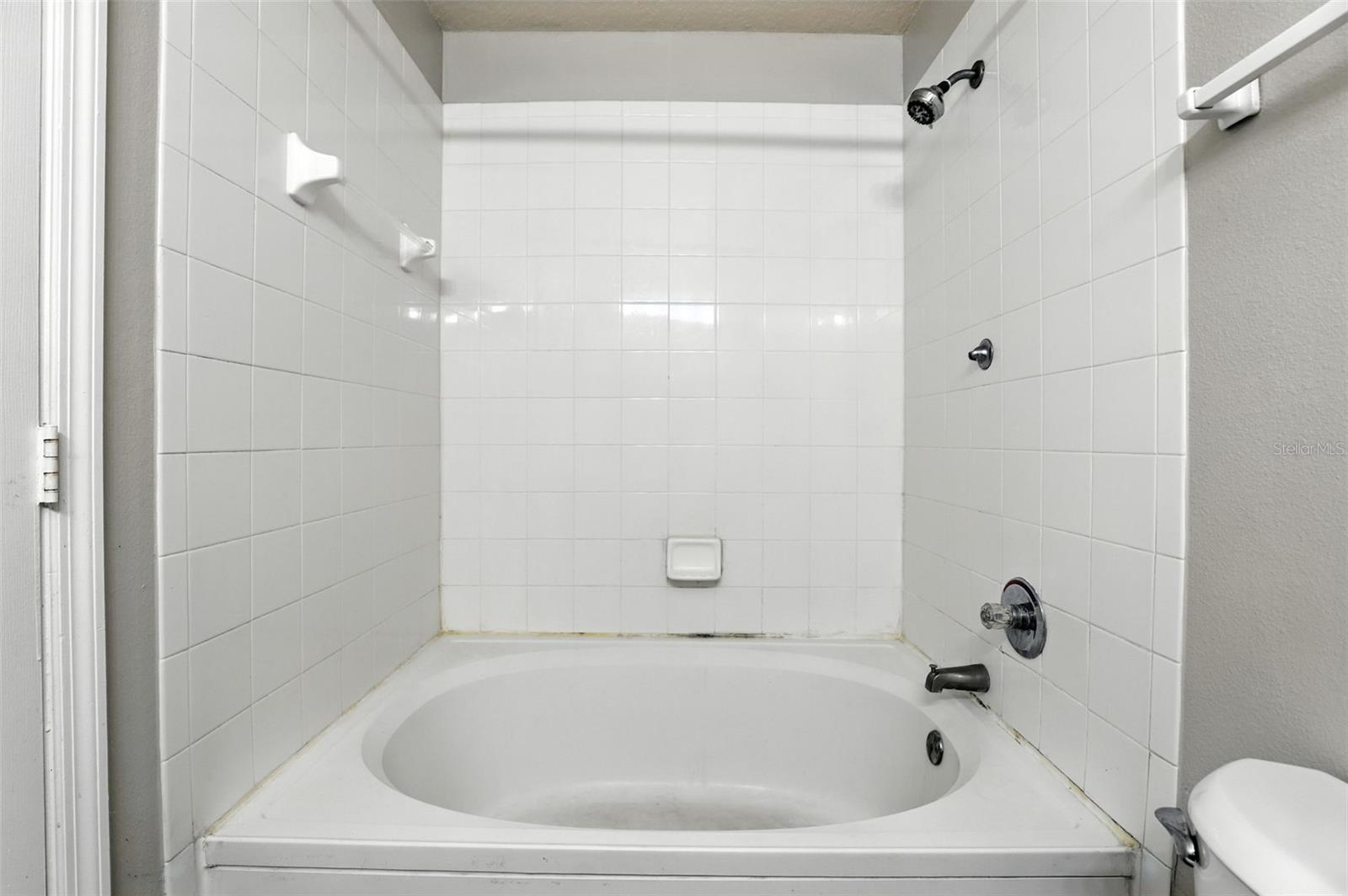 VILLAS AT LAKESIDE A CONDO - Residential