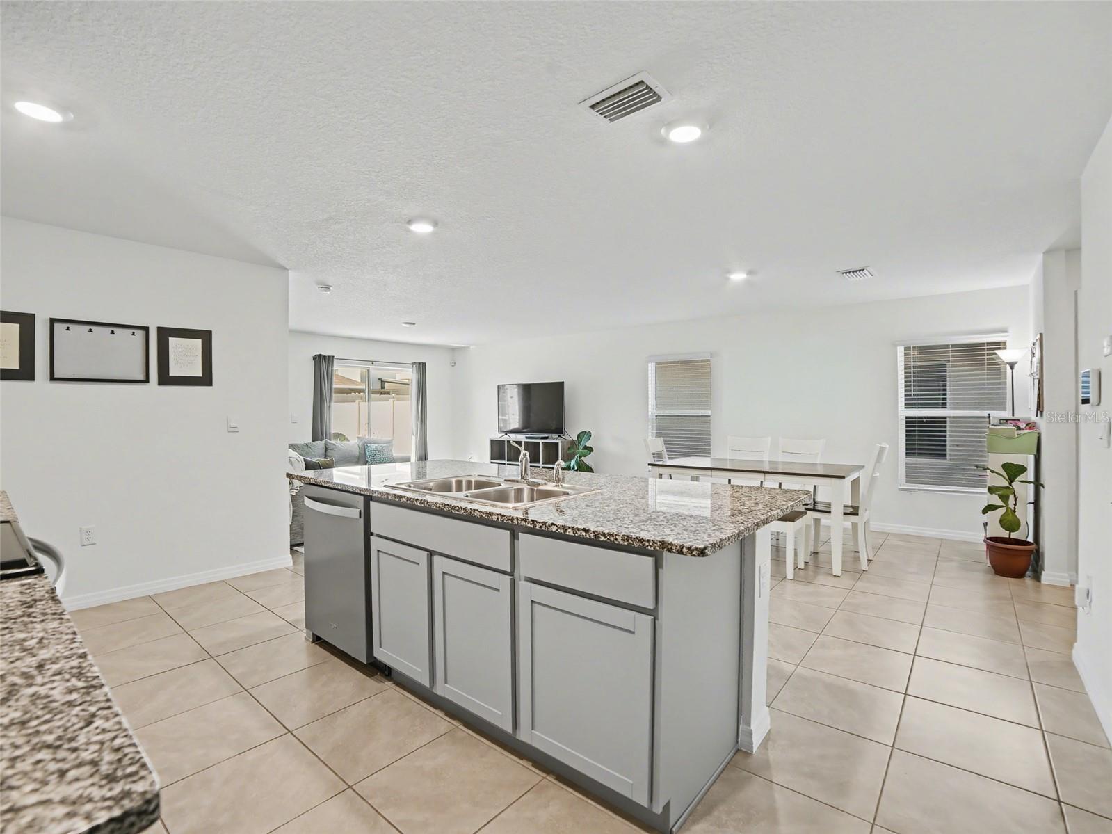 RIDGEWOOD - Residential