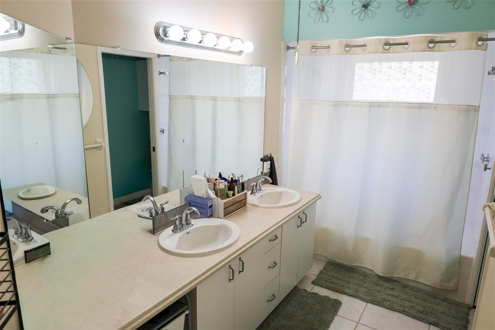 BRAEMOOR LAKE VILLAS - Residential Lease