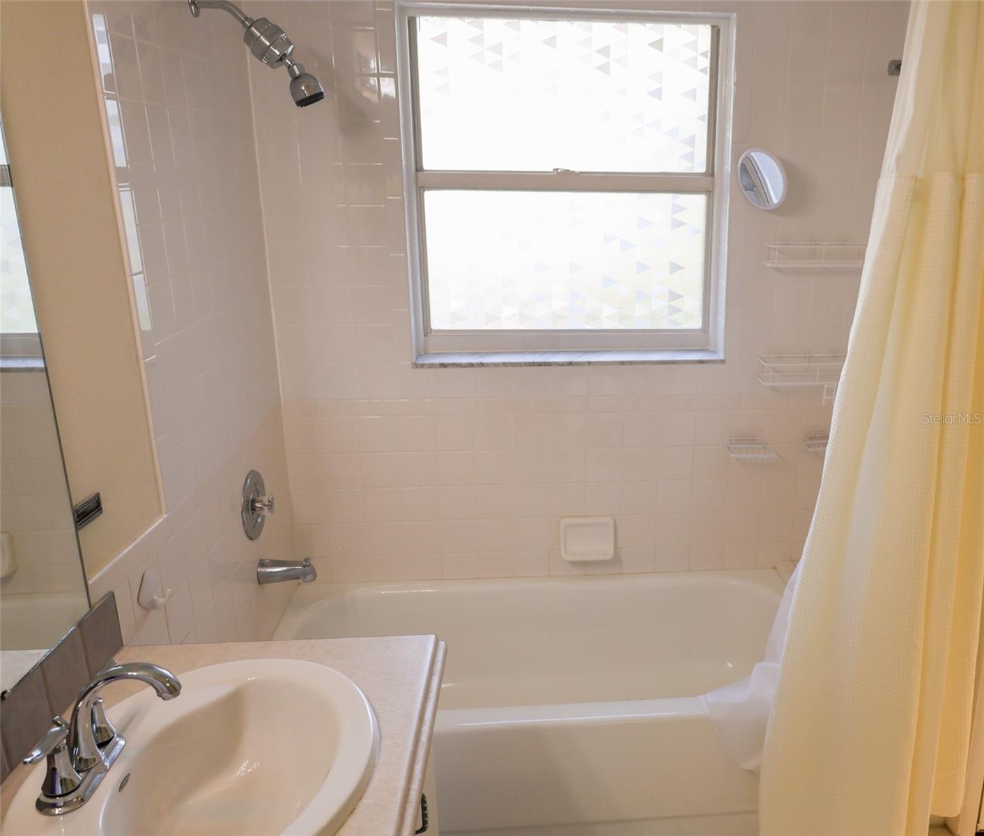 BRAEMOOR LAKE VILLAS - Residential Lease