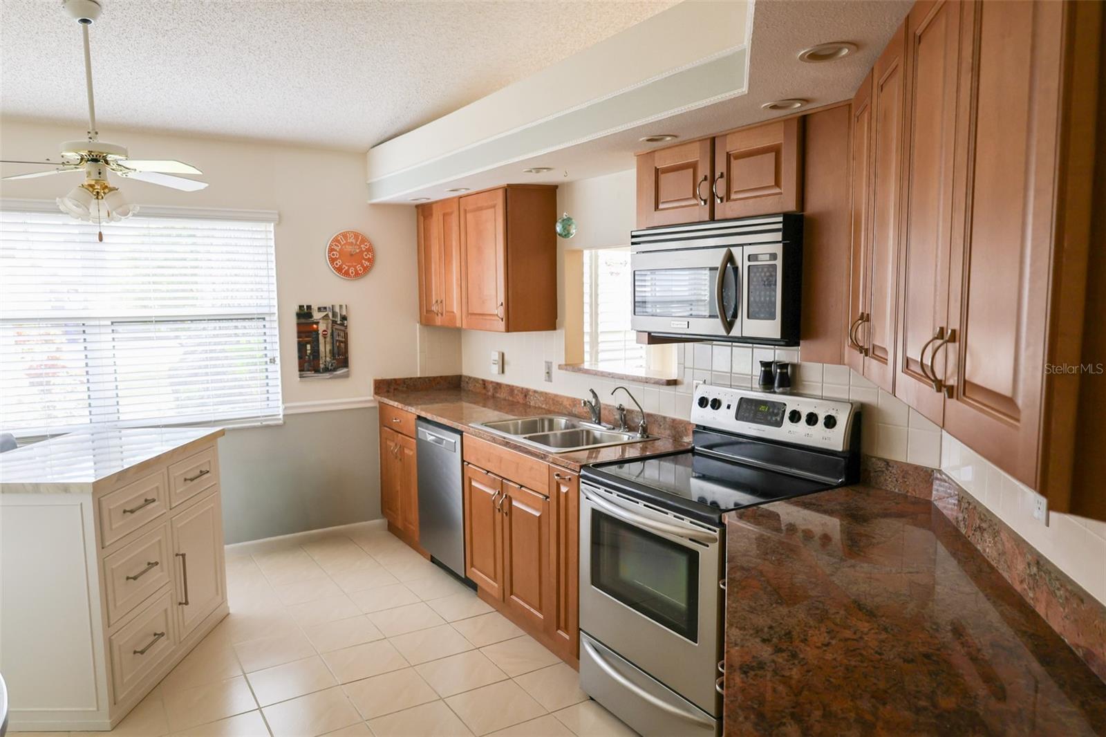 BRAEMOOR LAKE VILLAS - Residential Lease