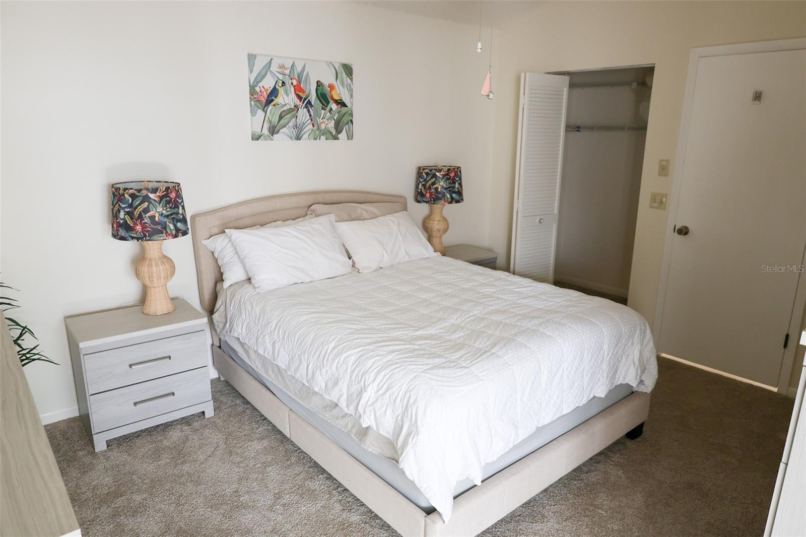 BRAEMOOR LAKE VILLAS - Residential Lease