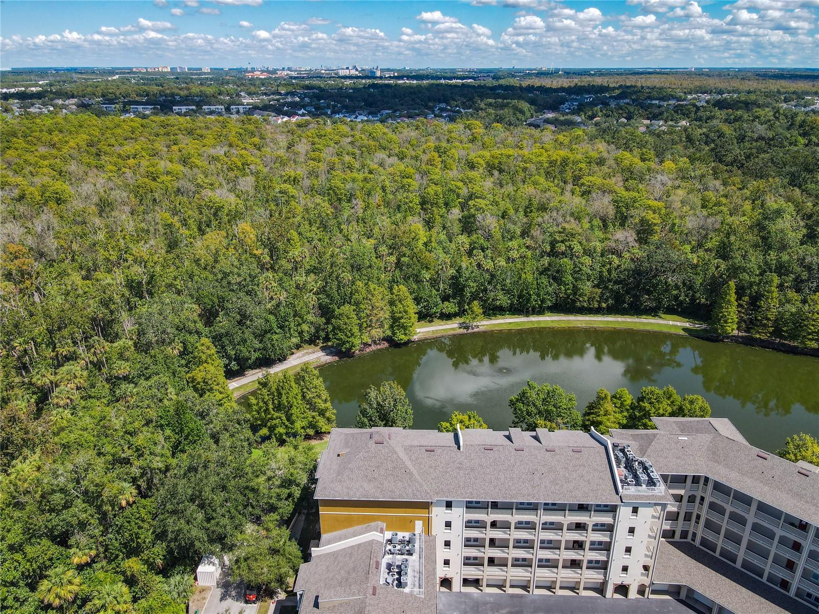 ARTISAN CLUB CONDO PH 6 - Residential