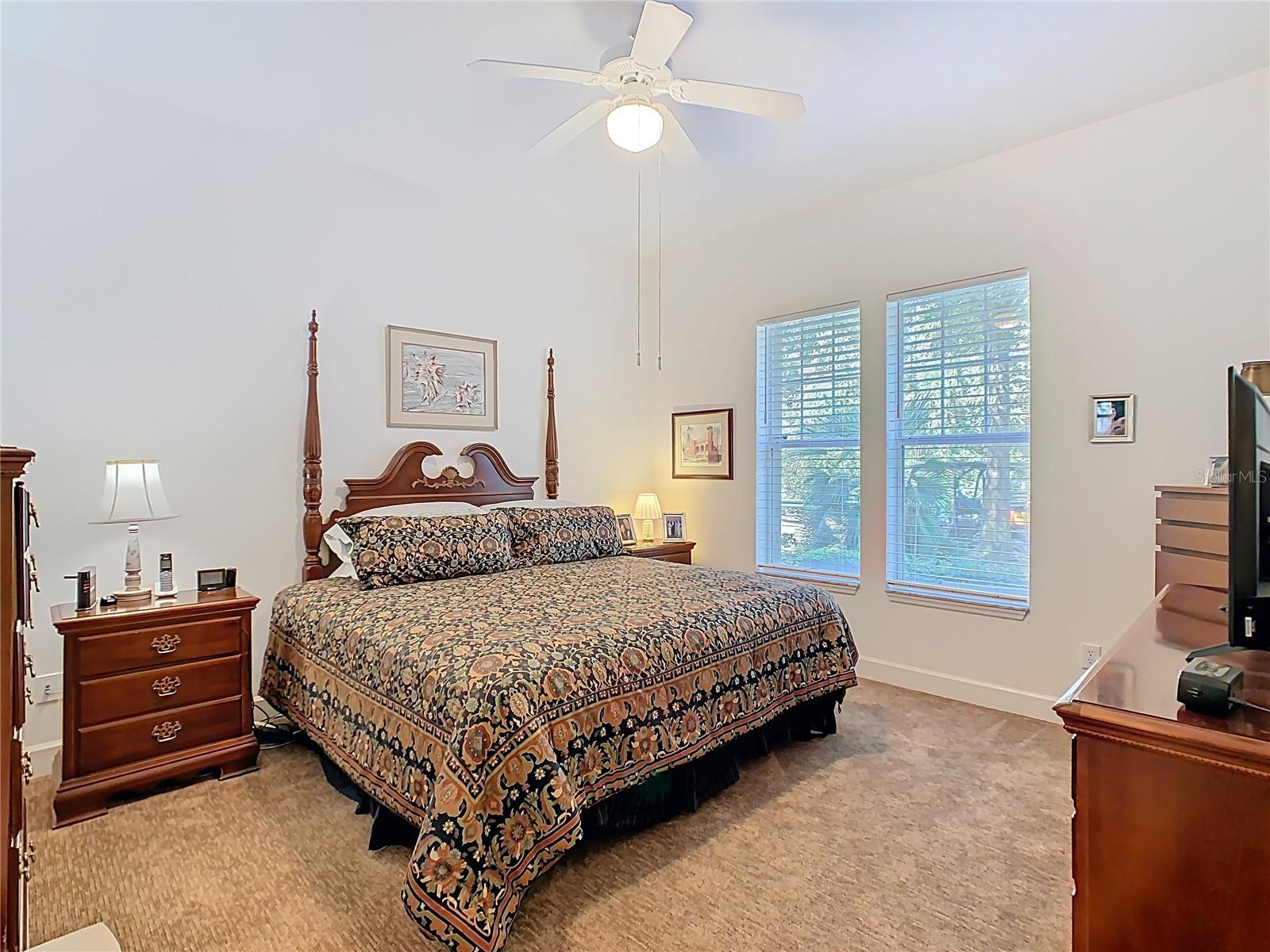 ARTISAN CLUB CONDO PH 6 - Residential