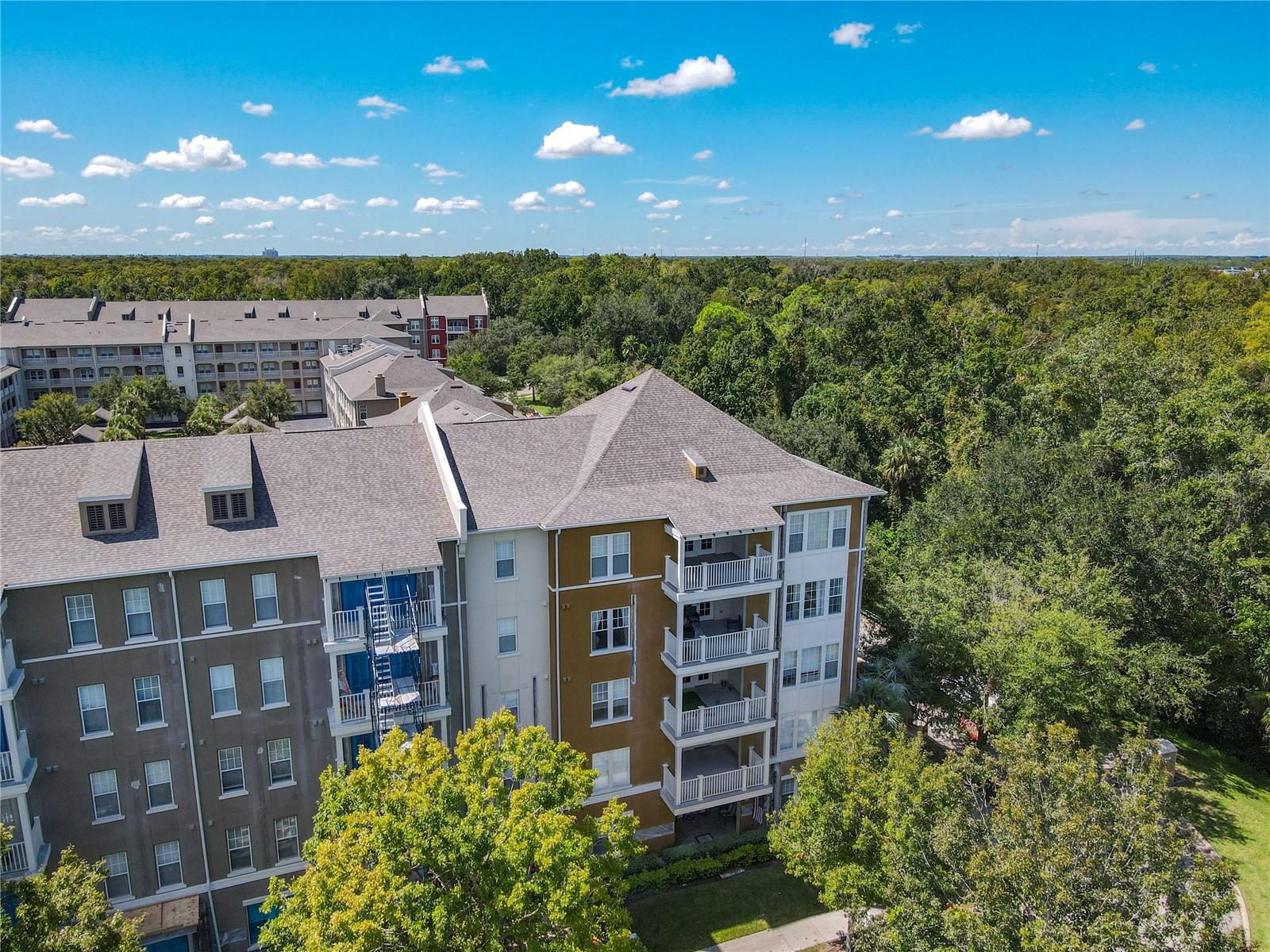 ARTISAN CLUB CONDO PH 6 - Residential