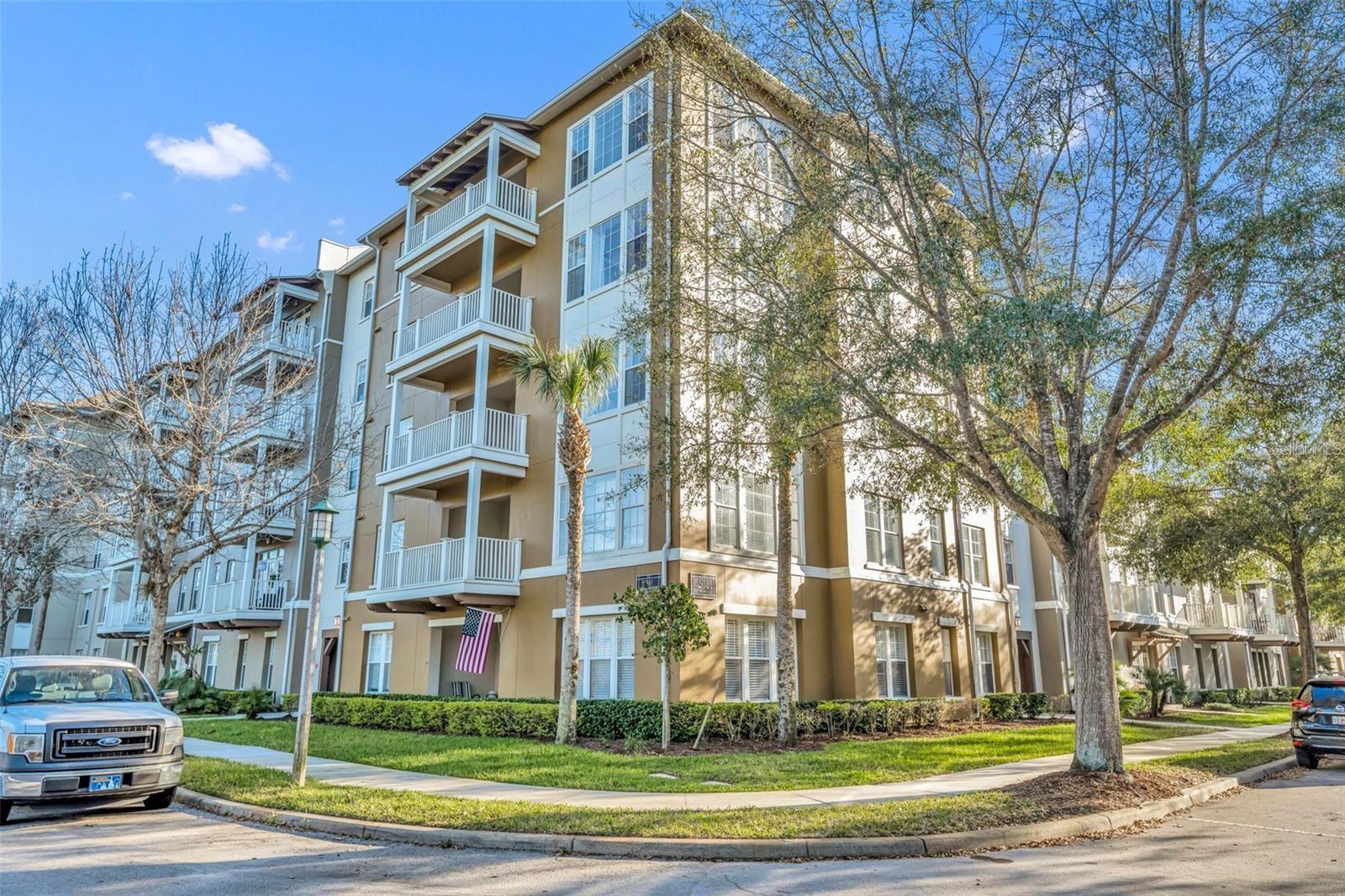 ARTISAN CLUB CONDO PH 6 - Residential