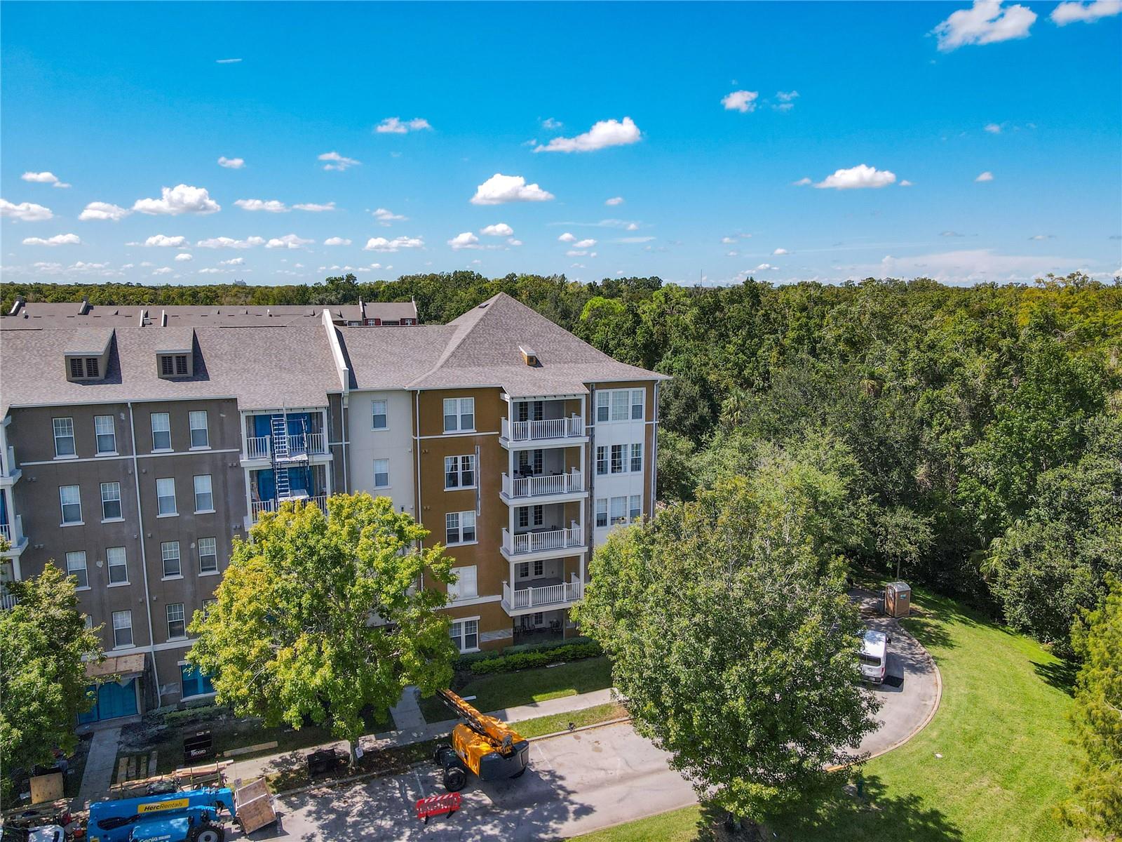 ARTISAN CLUB CONDO PH 6 - Residential