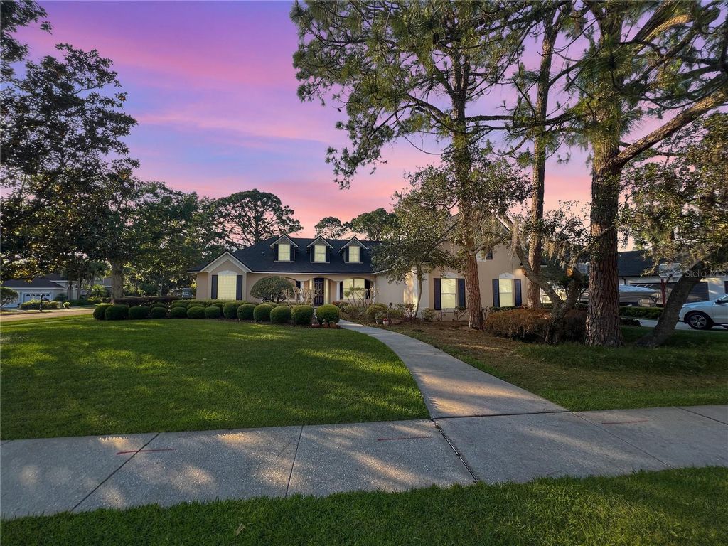 Photo of 8537 Redleaf Lane, Orlando, FL 32819 (MLS # O6399287)