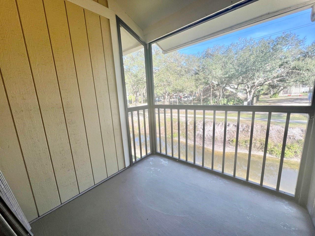 STONE CREEK POINTE A CONDOMINI - Residential Lease