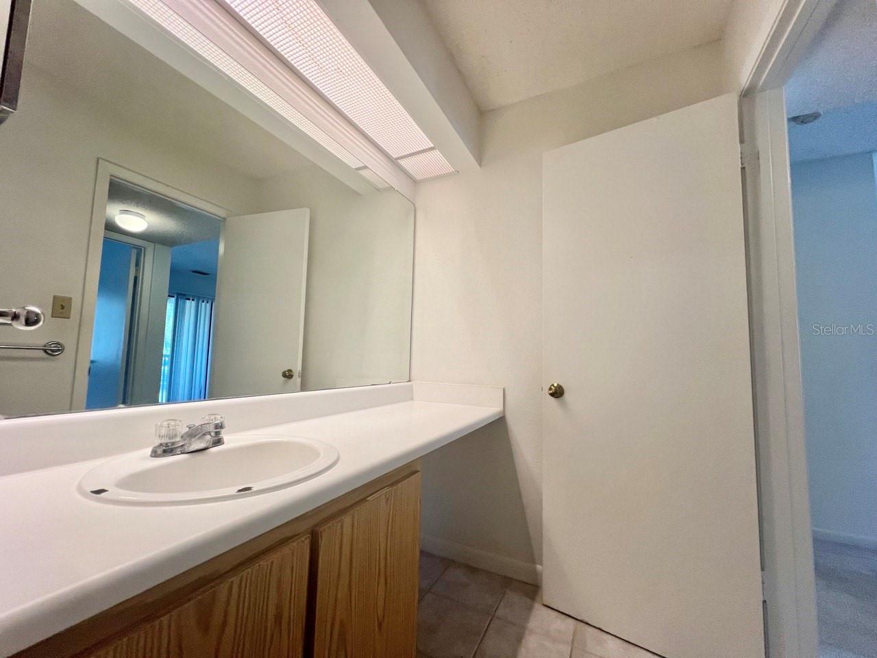 STONE CREEK POINTE A CONDOMINI - Residential Lease