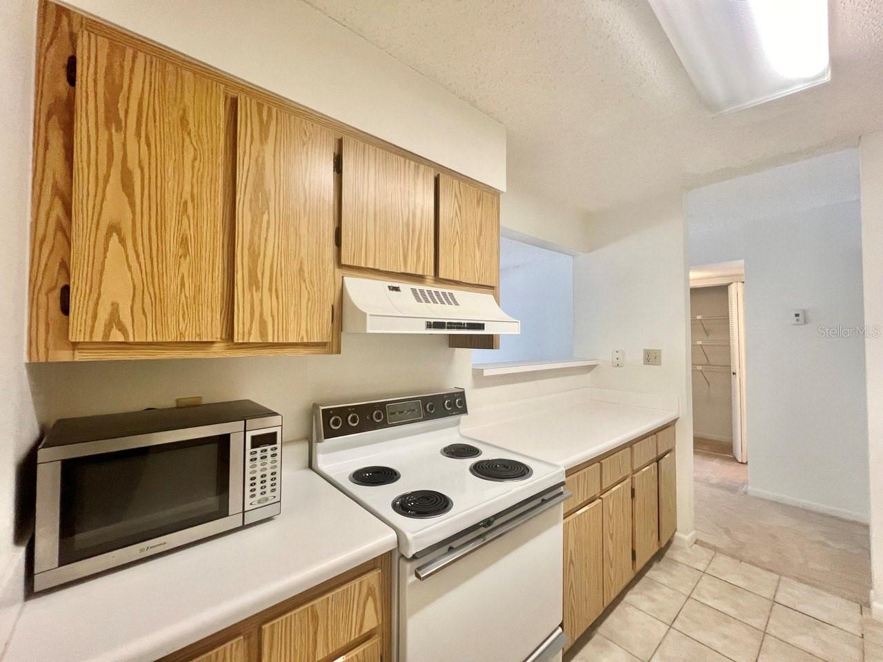 STONE CREEK POINTE A CONDOMINI - Residential Lease