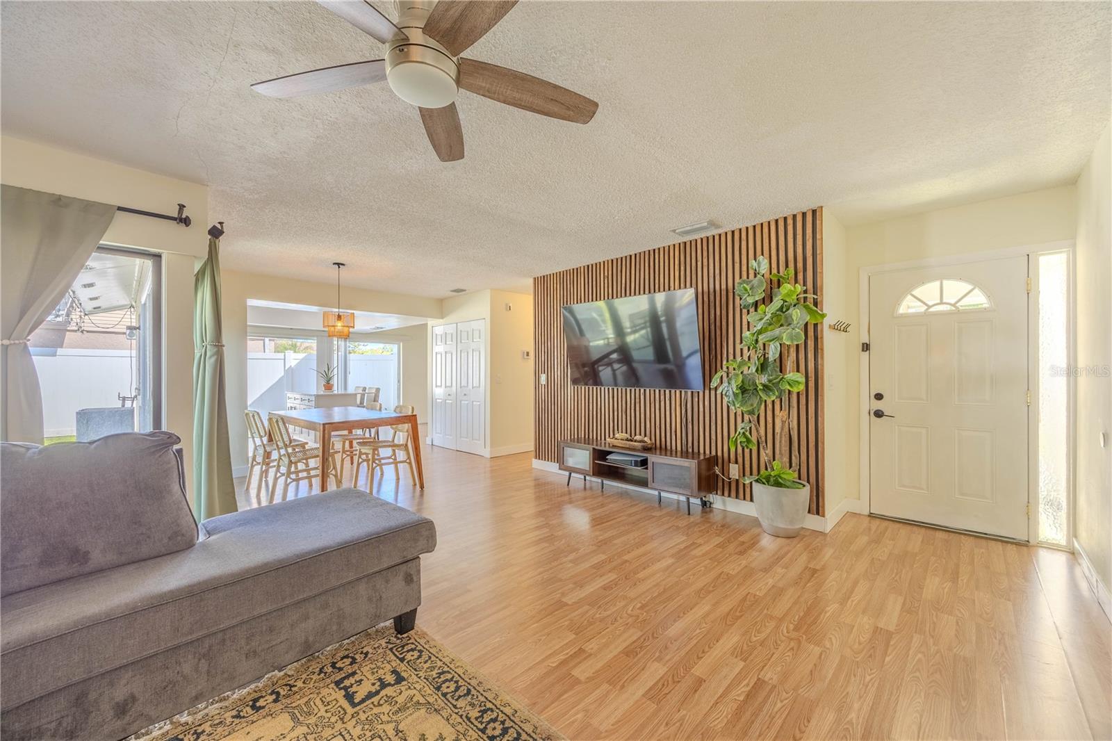 10002 OAKENGATE PLACE