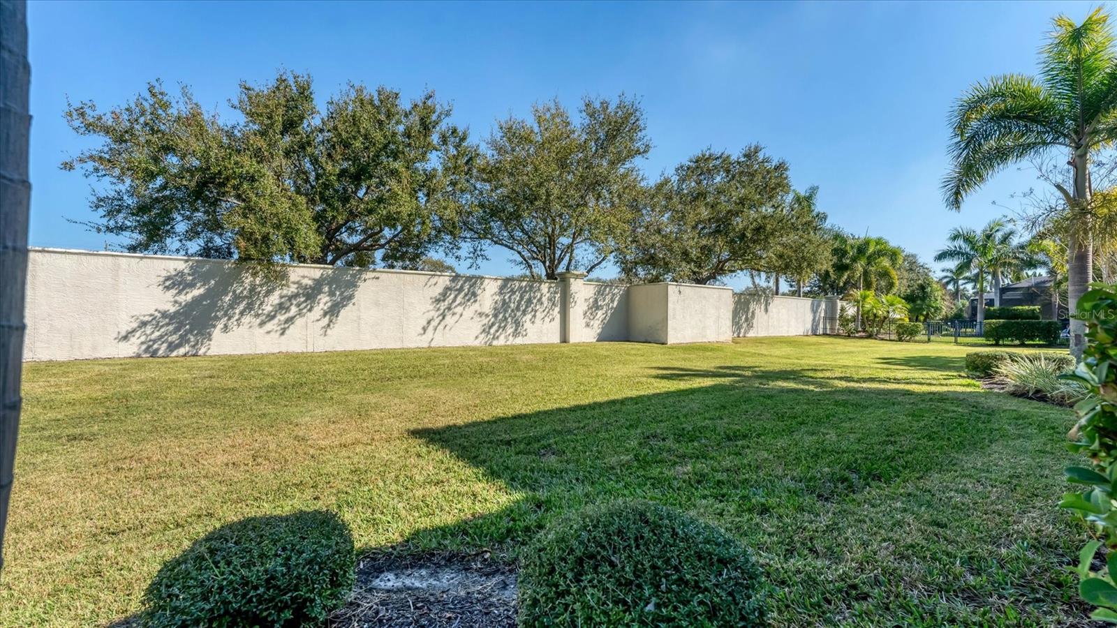 LEGENDS BAY - Residential