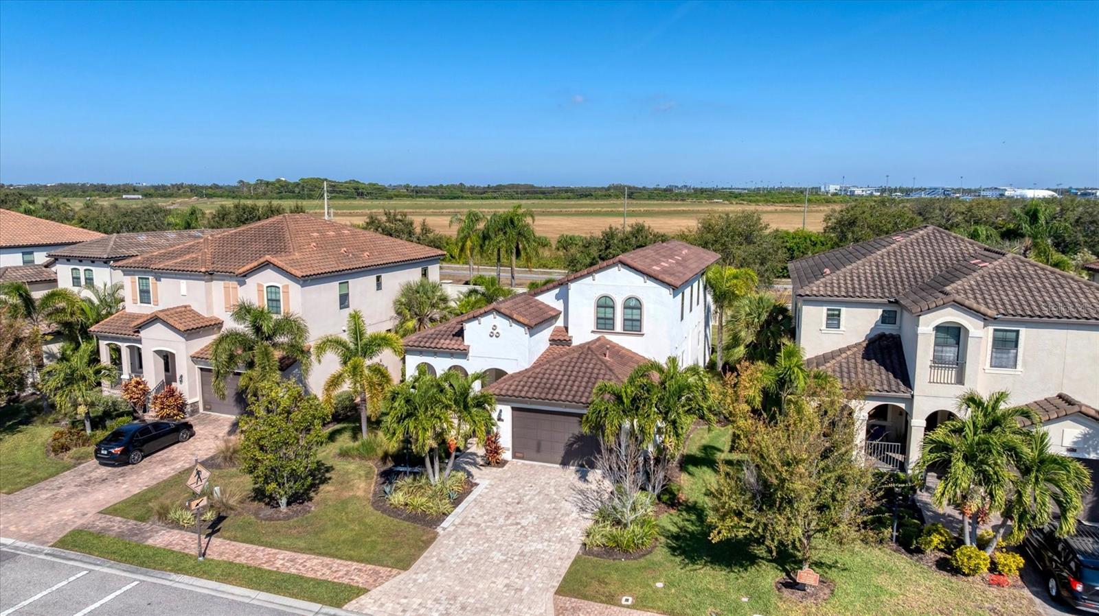 5727 TITLE ROW DRIVE