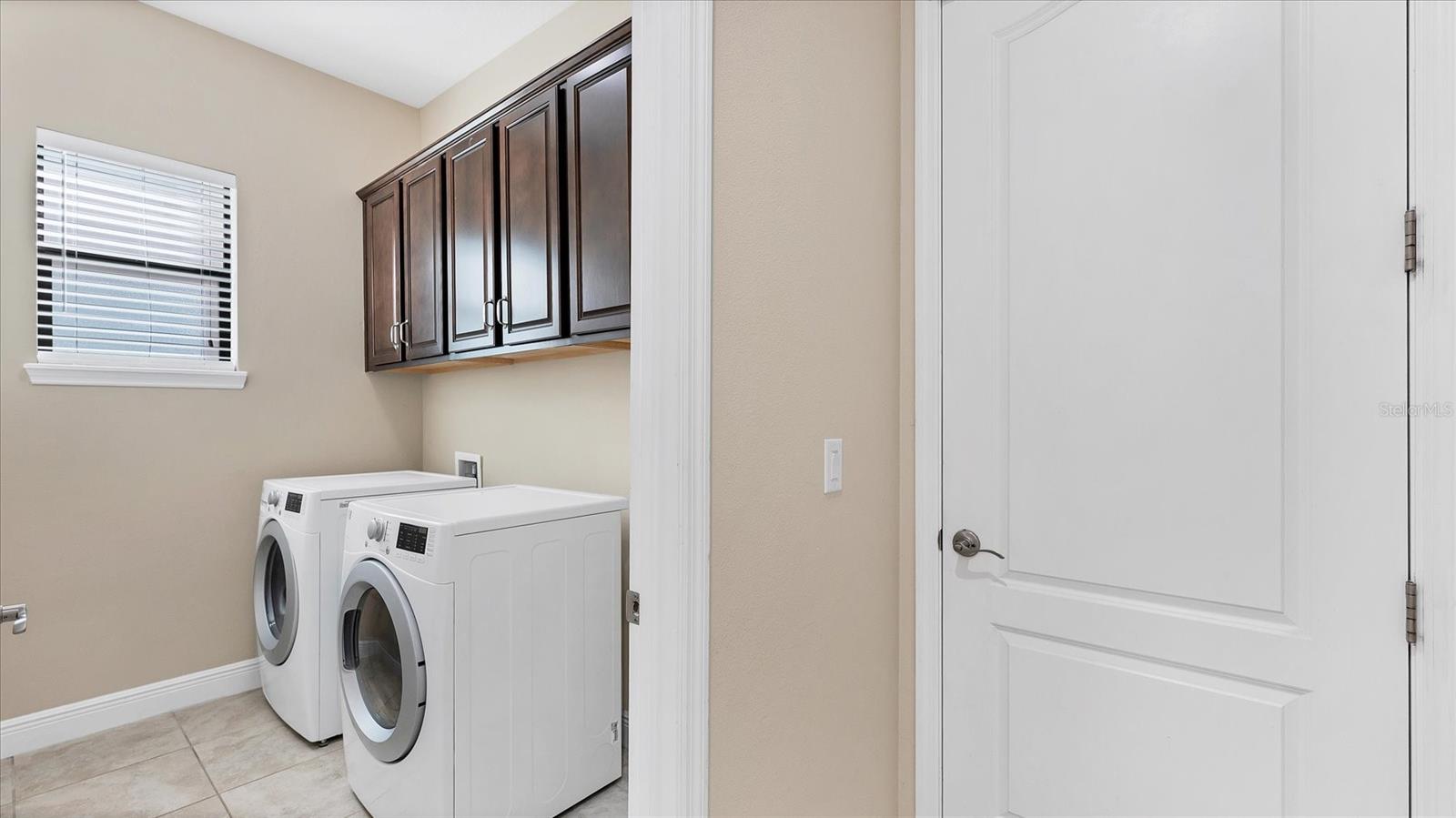 LEGENDS BAY - Residential