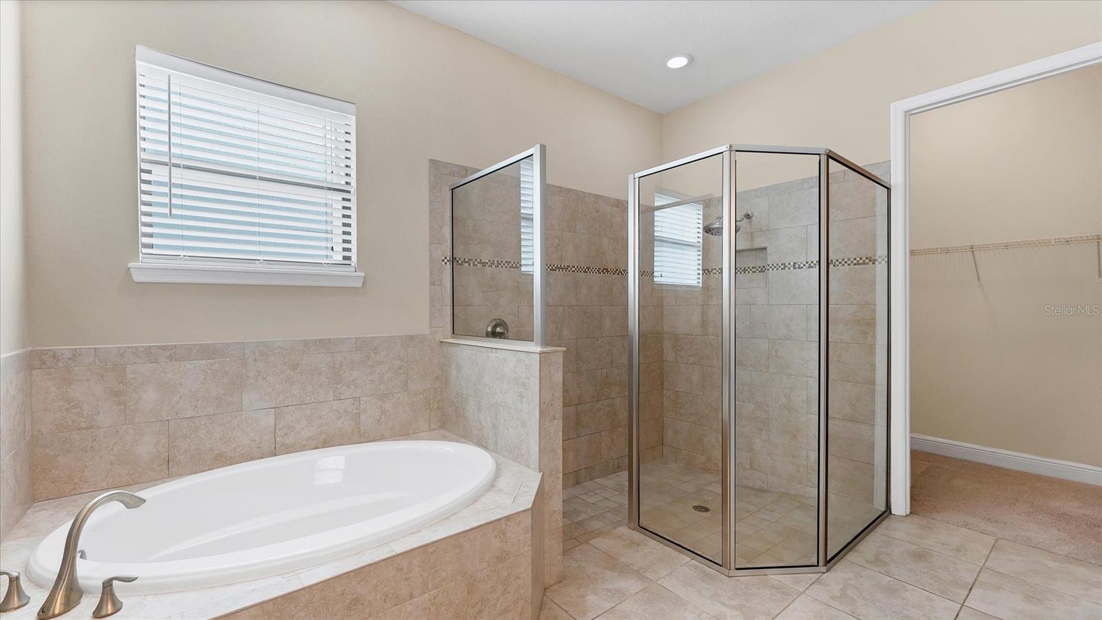 LEGENDS BAY - Residential