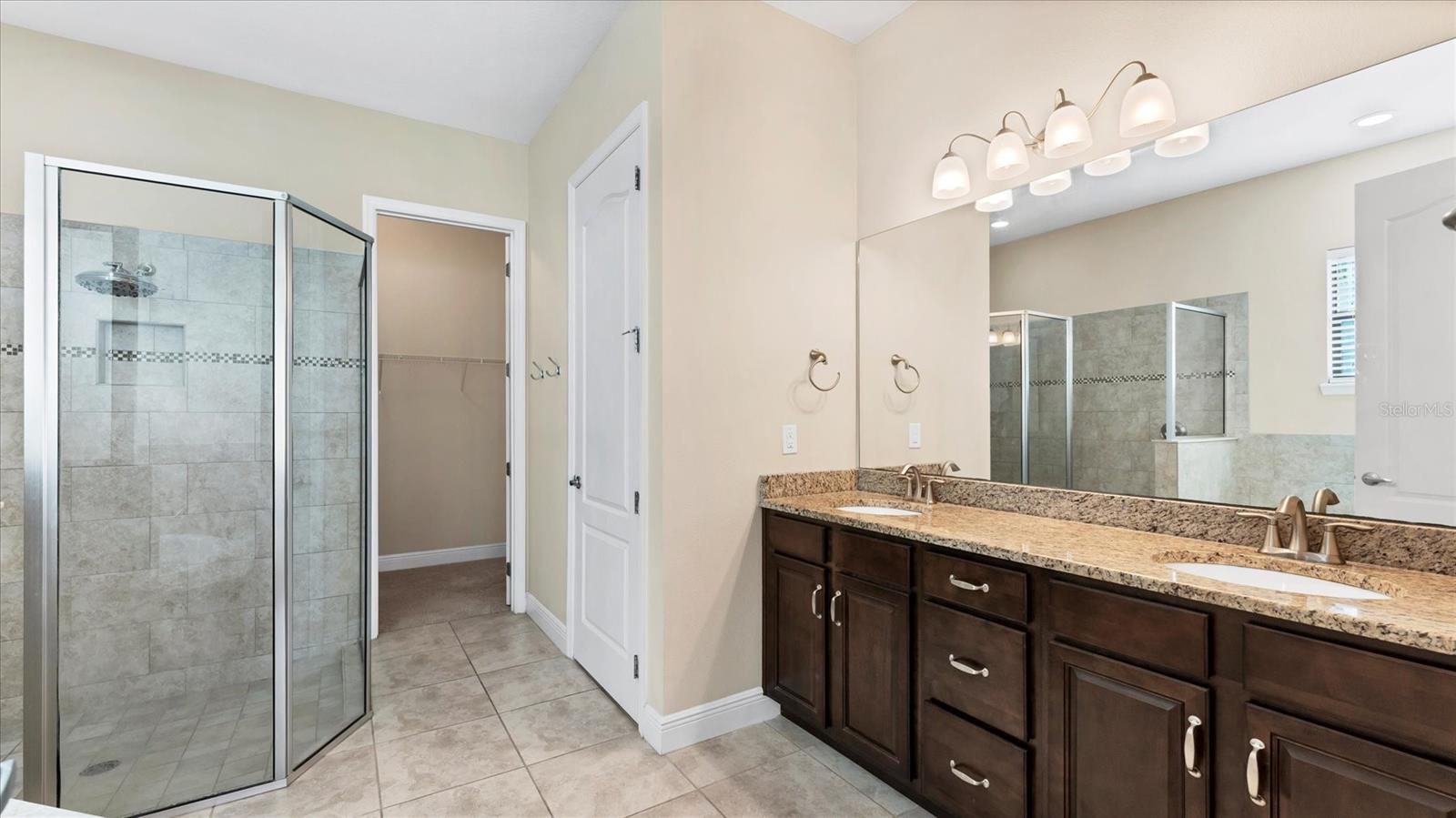 LEGENDS BAY - Residential