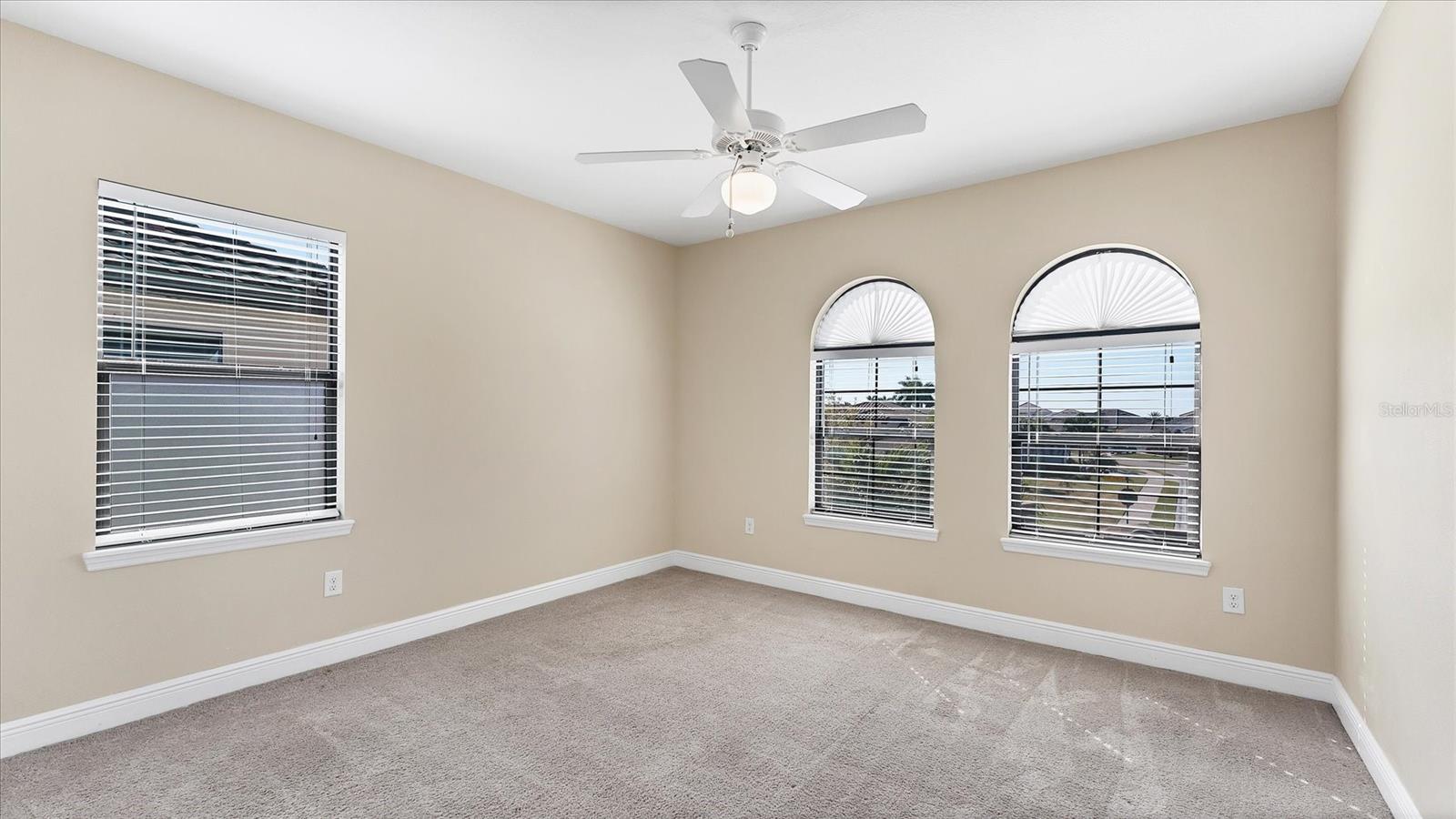 LEGENDS BAY - Residential