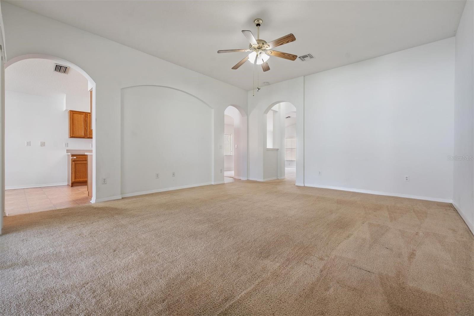 GRAND OAKS PH 02 UNIT 01 02 - Residential
