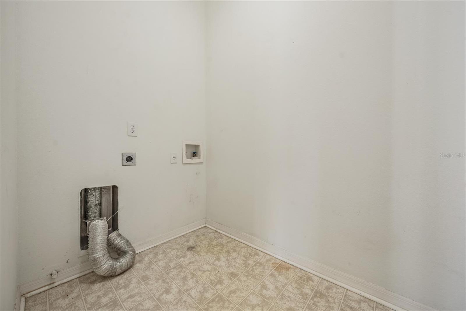 GRAND OAKS PH 02 UNIT 01 02 - Residential