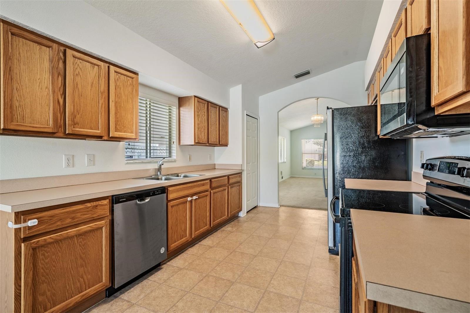 GRAND OAKS PH 02 UNIT 01 02 - Residential