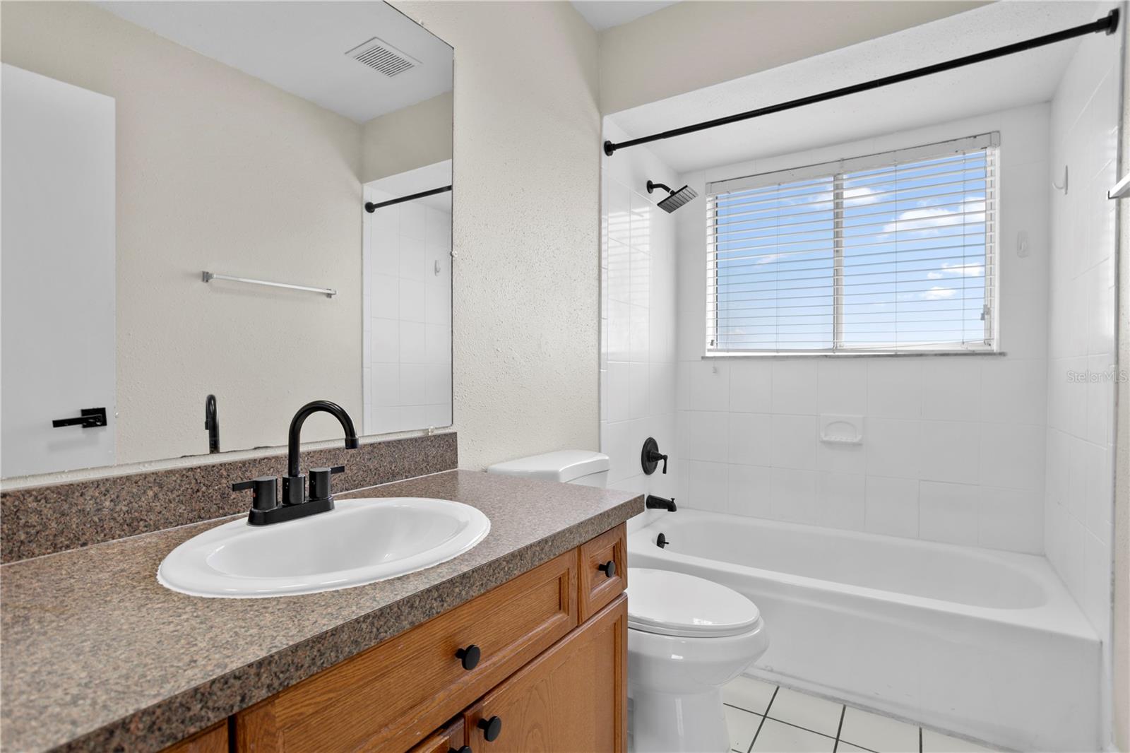 PARK PLACE AT MEADOW WOODS - Residential Lease