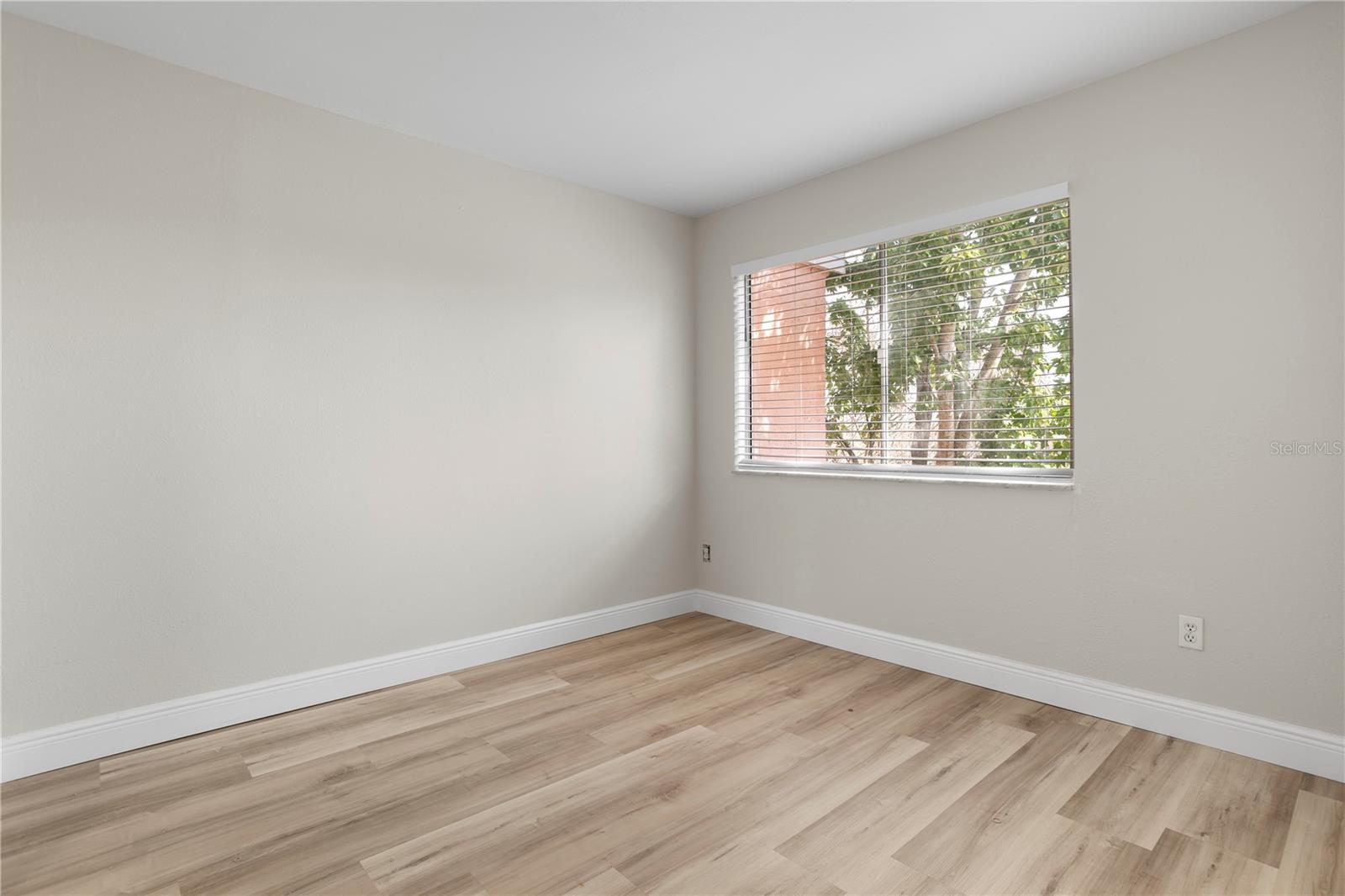 PARK PLACE AT MEADOW WOODS - Residential Lease