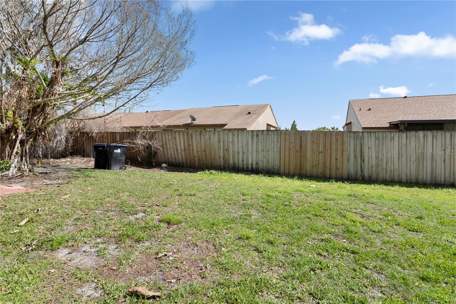 PARK PLACE AT MEADOW WOODS - Residential Lease