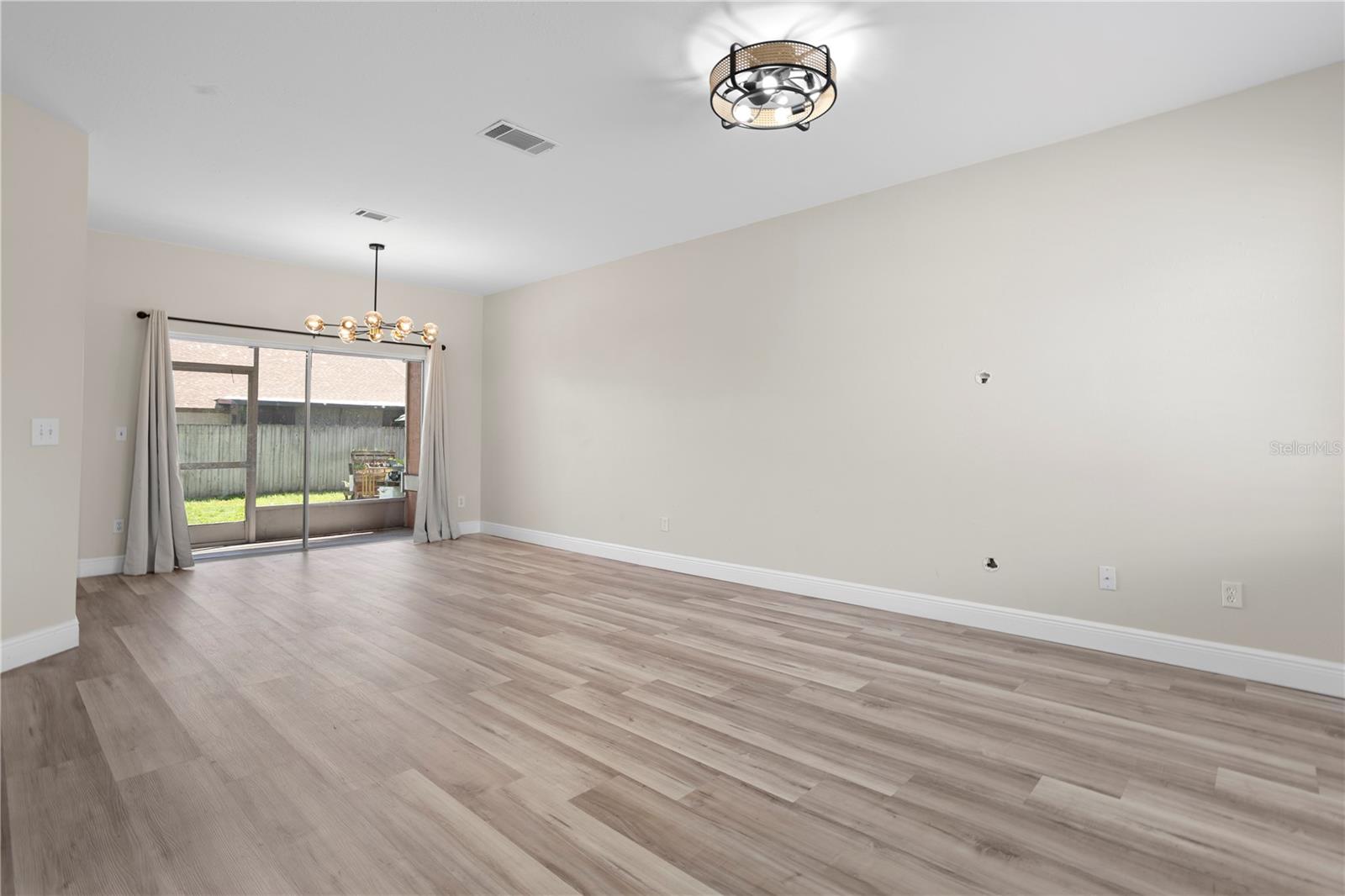 PARK PLACE AT MEADOW WOODS - Residential Lease