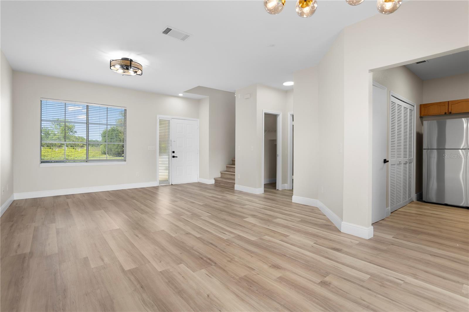 PARK PLACE AT MEADOW WOODS - Residential Lease