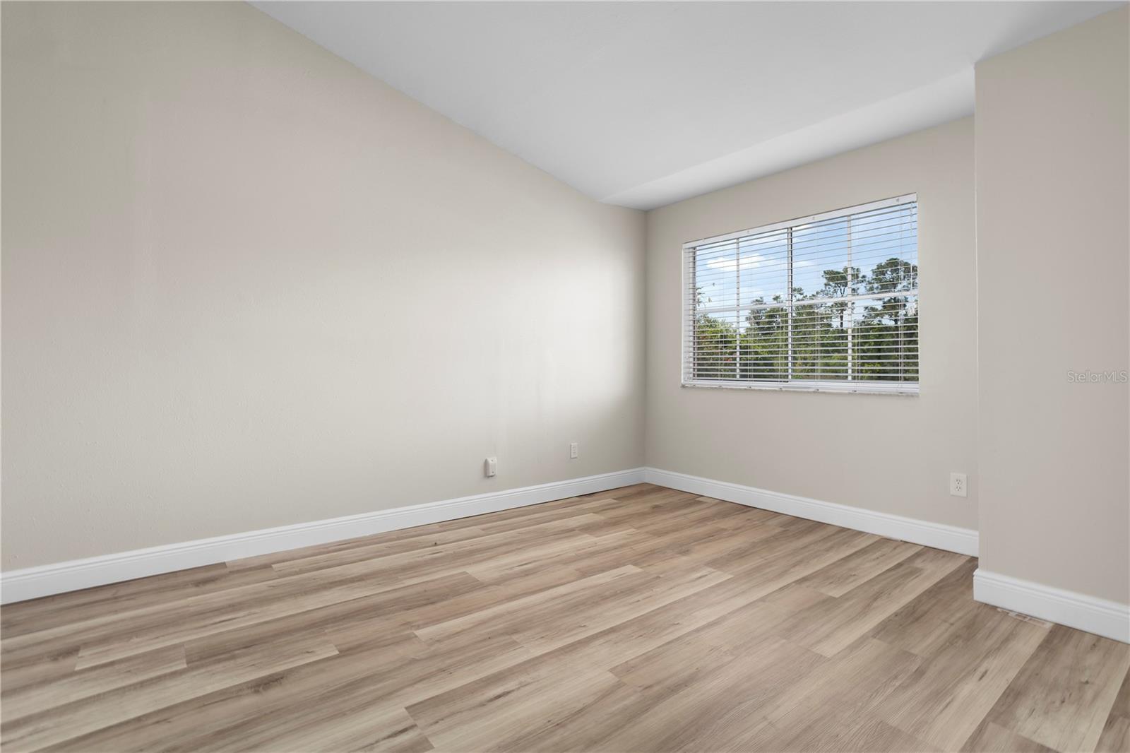 PARK PLACE AT MEADOW WOODS - Residential Lease