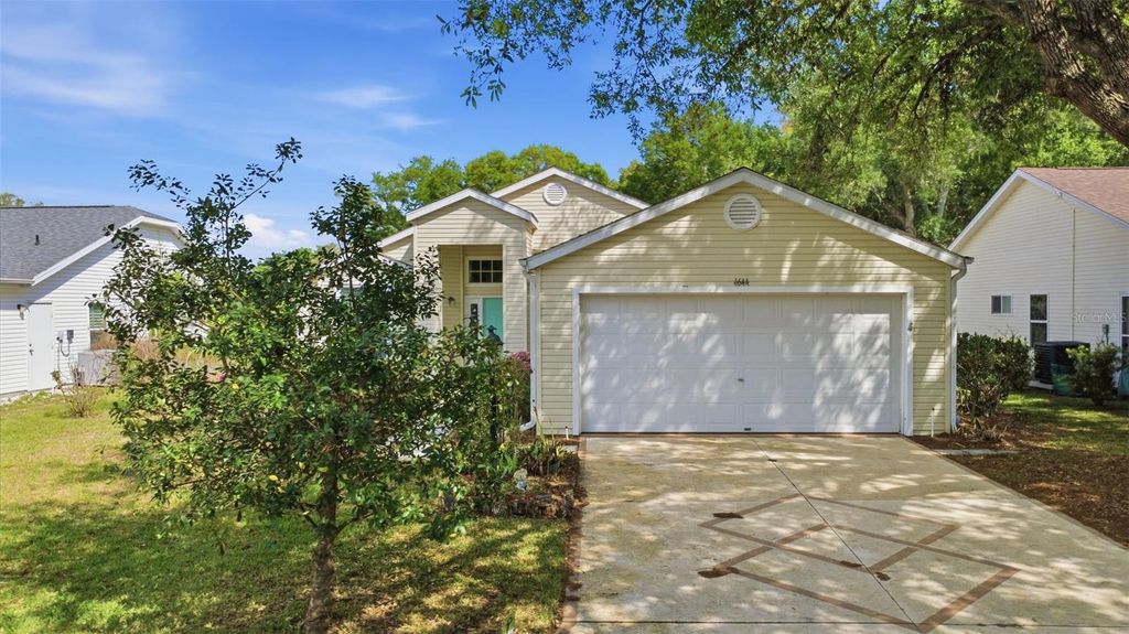 Photo of 4644 River Ridge Drive, Leesburg, FL 34748 (MLS # O6395172)