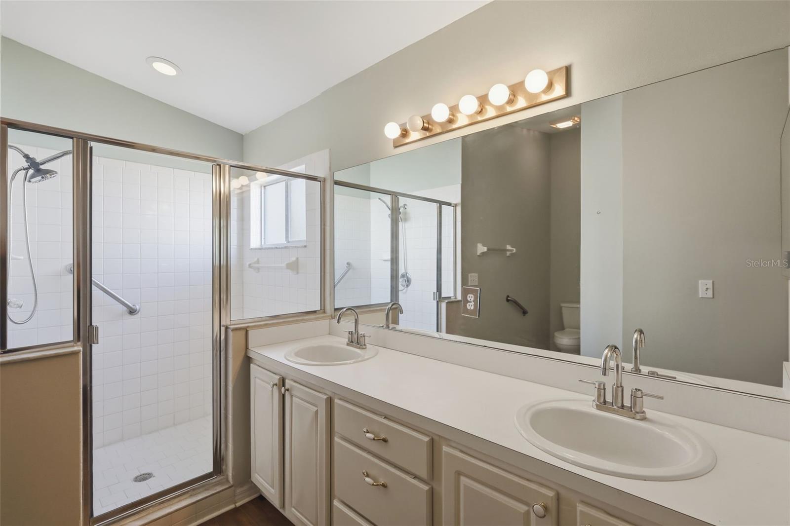 PLANTATION AT LEESBURG GLEN EAGLE VILLAGE TR A-E - Residential