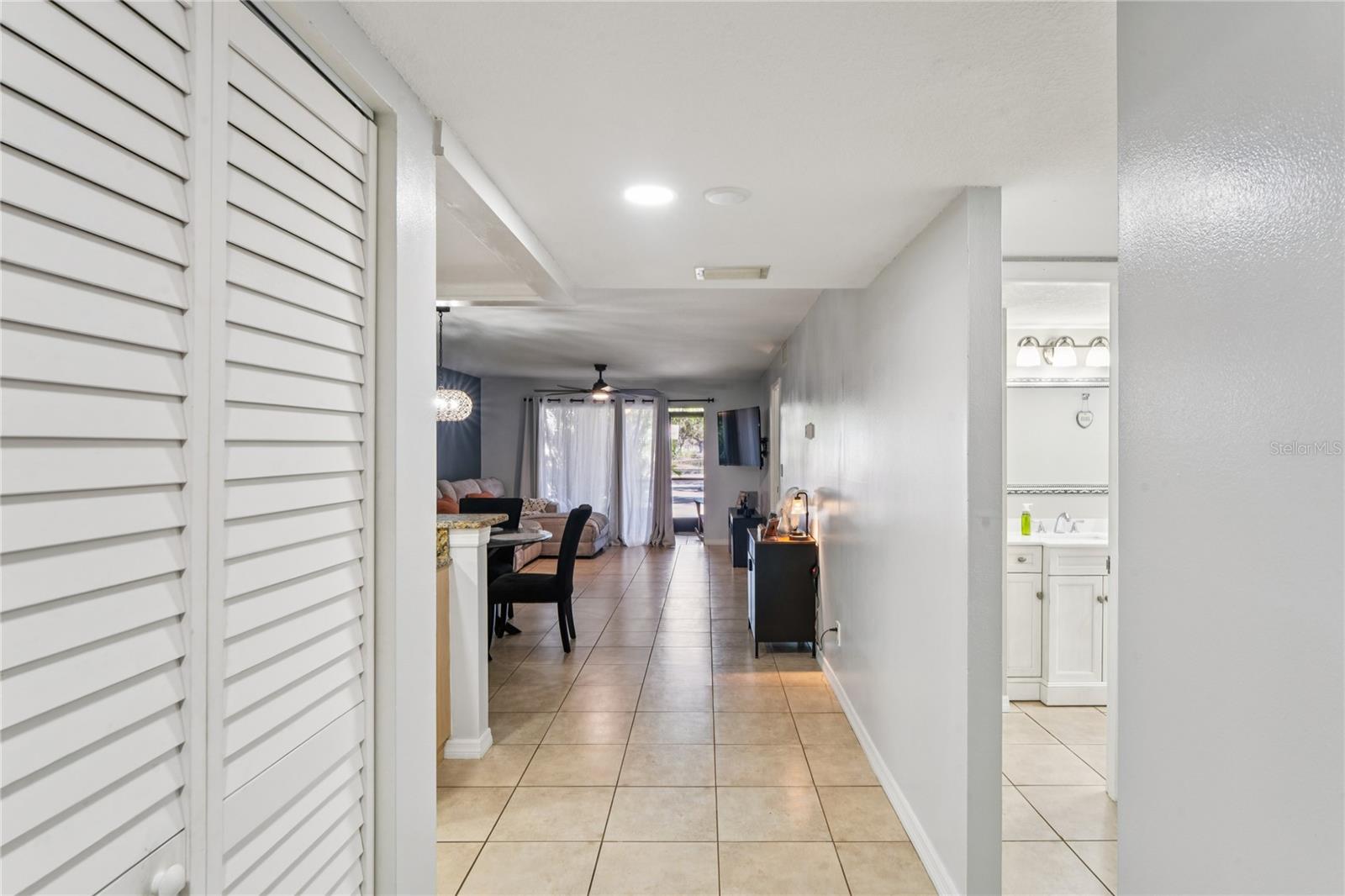 PLAZA GARDENS - Residential