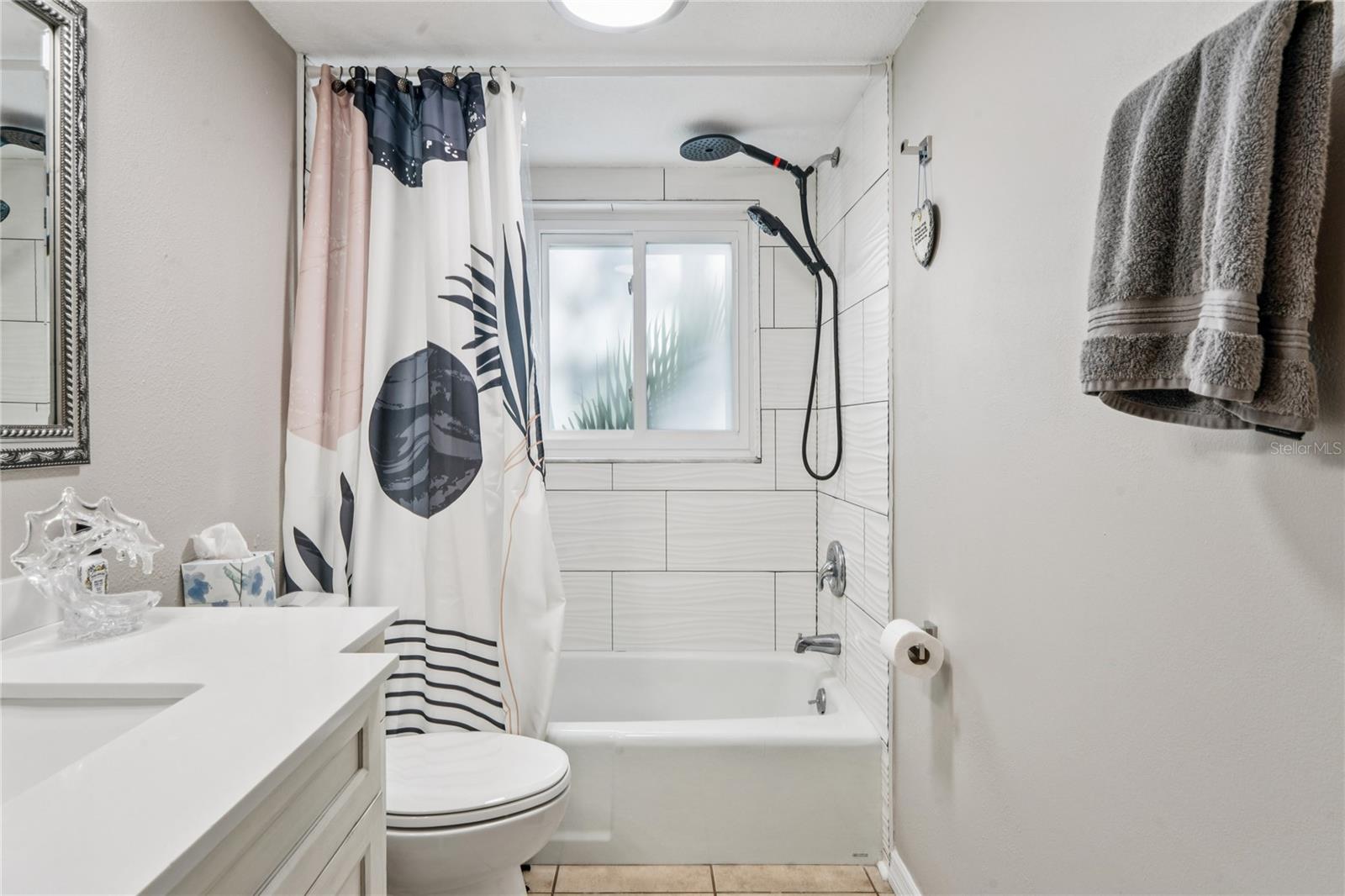 PLAZA GARDENS - Residential