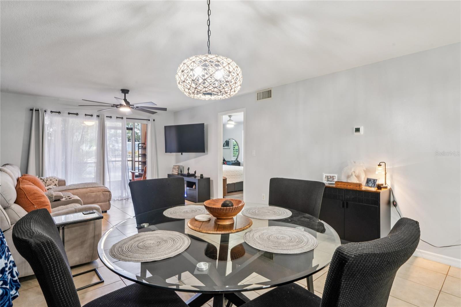 PLAZA GARDENS - Residential