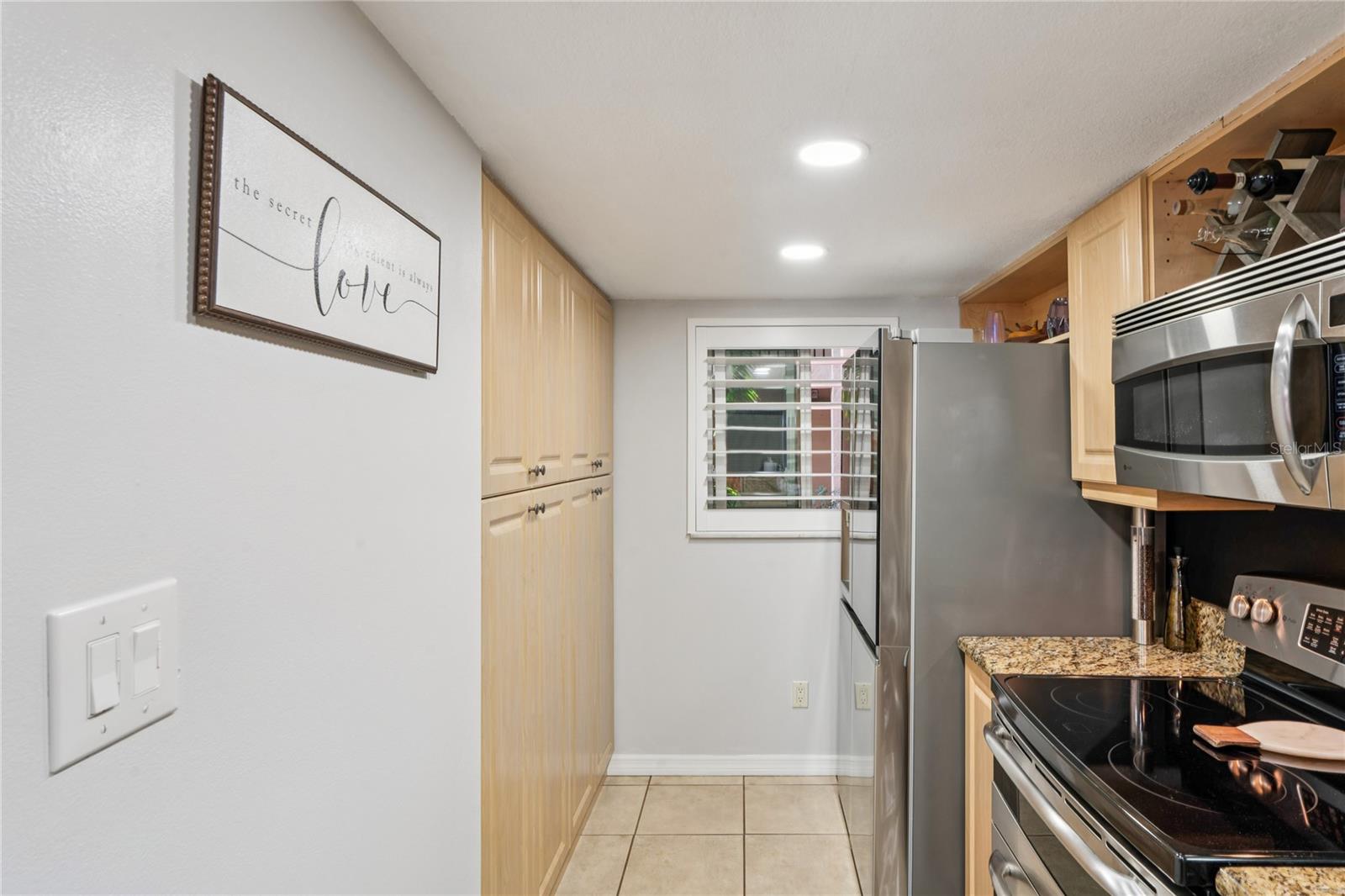 PLAZA GARDENS - Residential