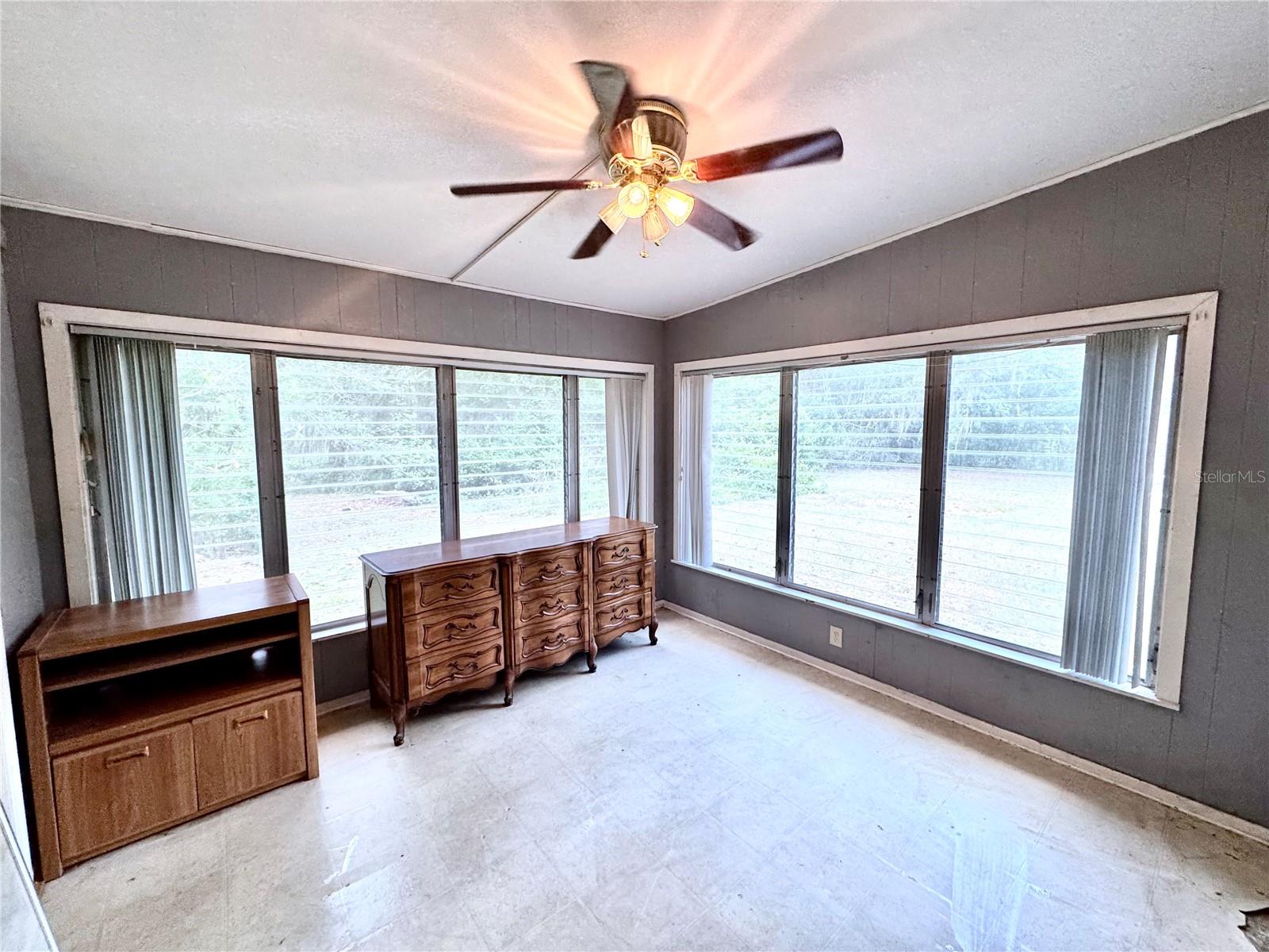 RIDGE MANOR LEISURE HOME - Residential