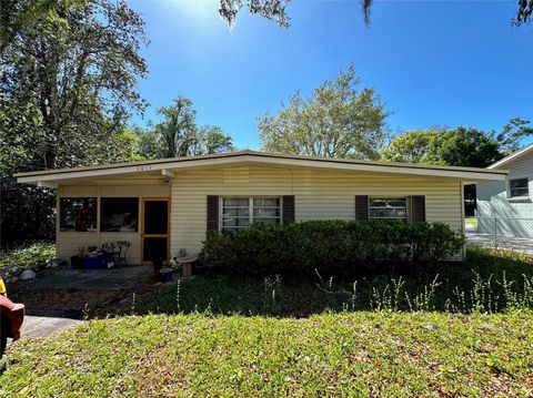Photo of 6013 Idle A While Circle, Dade City, FL 33523 (MLS # G5110963)