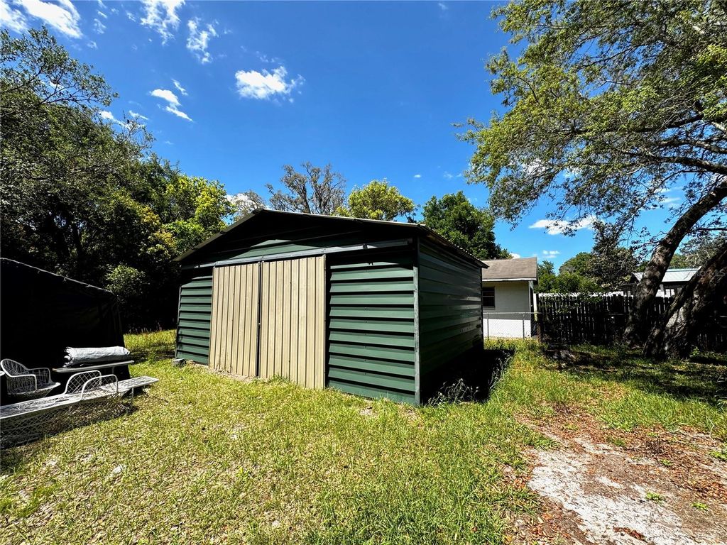 Photo of 6013 Idle A While Circle, Dade City, FL 33523 (MLS # G5110963)