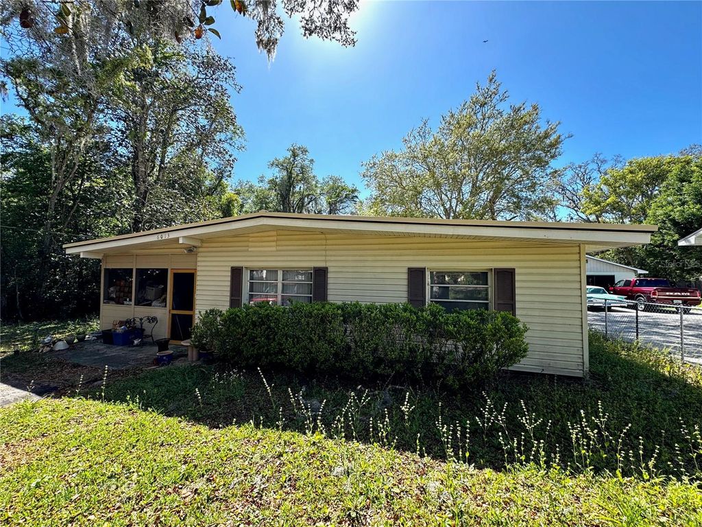 Photo of 6013 Idle A While Circle, Dade City, FL 33523 (MLS # G5110963)