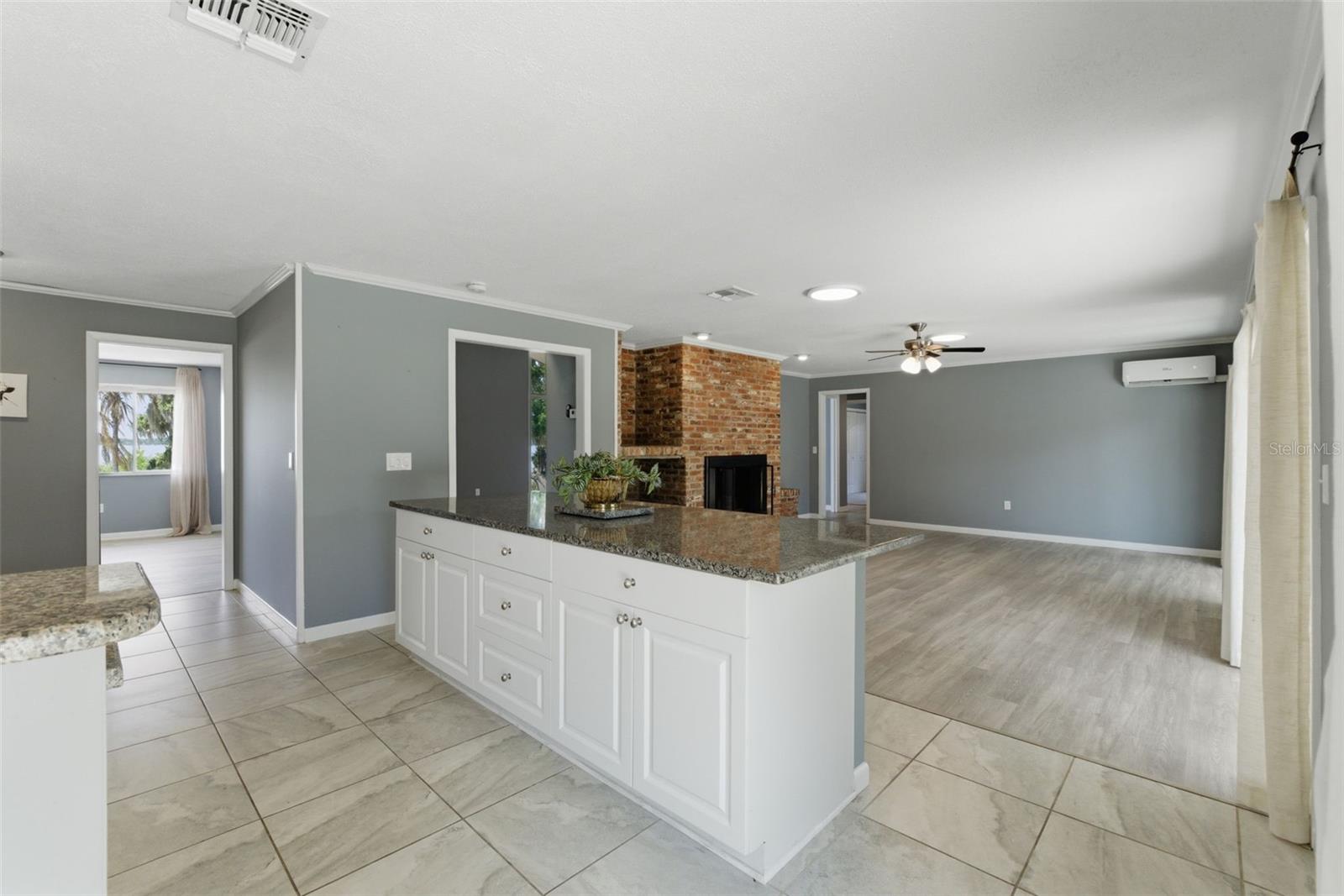 ARIANA HILLS - Residential