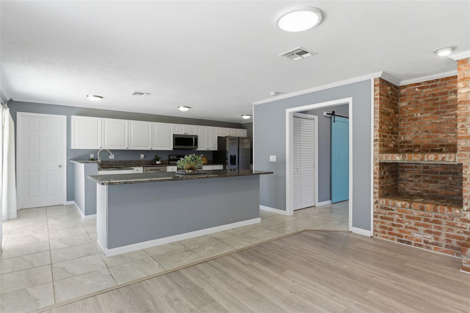 ARIANA HILLS - Residential