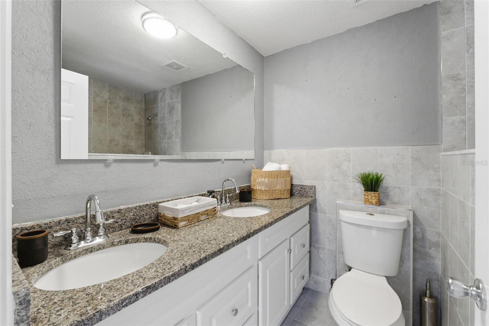 ARIANA HILLS - Residential